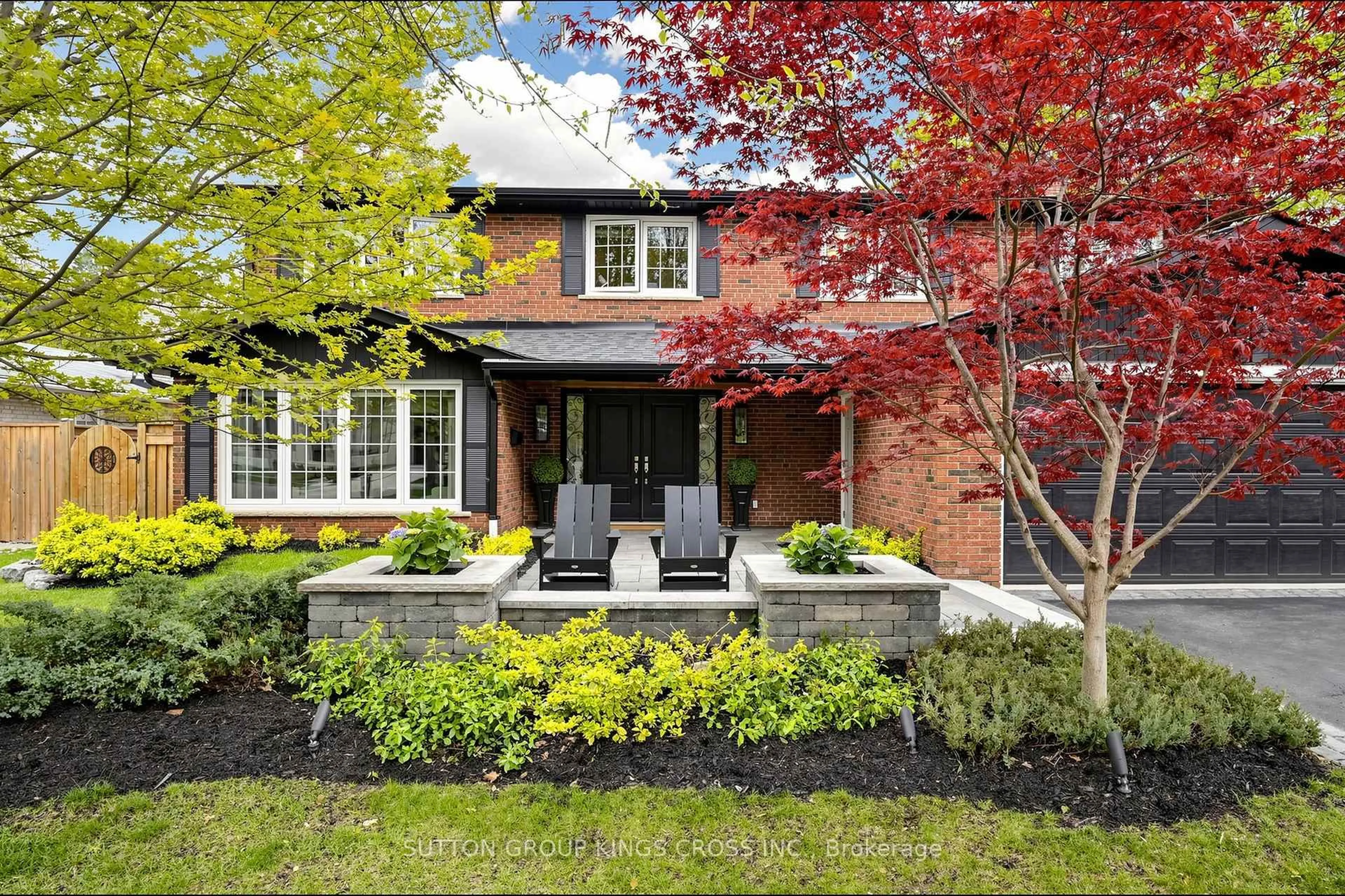 Home with brick exterior material, street for 360 Isabella Ave, Mississauga Ontario L5B 1B2