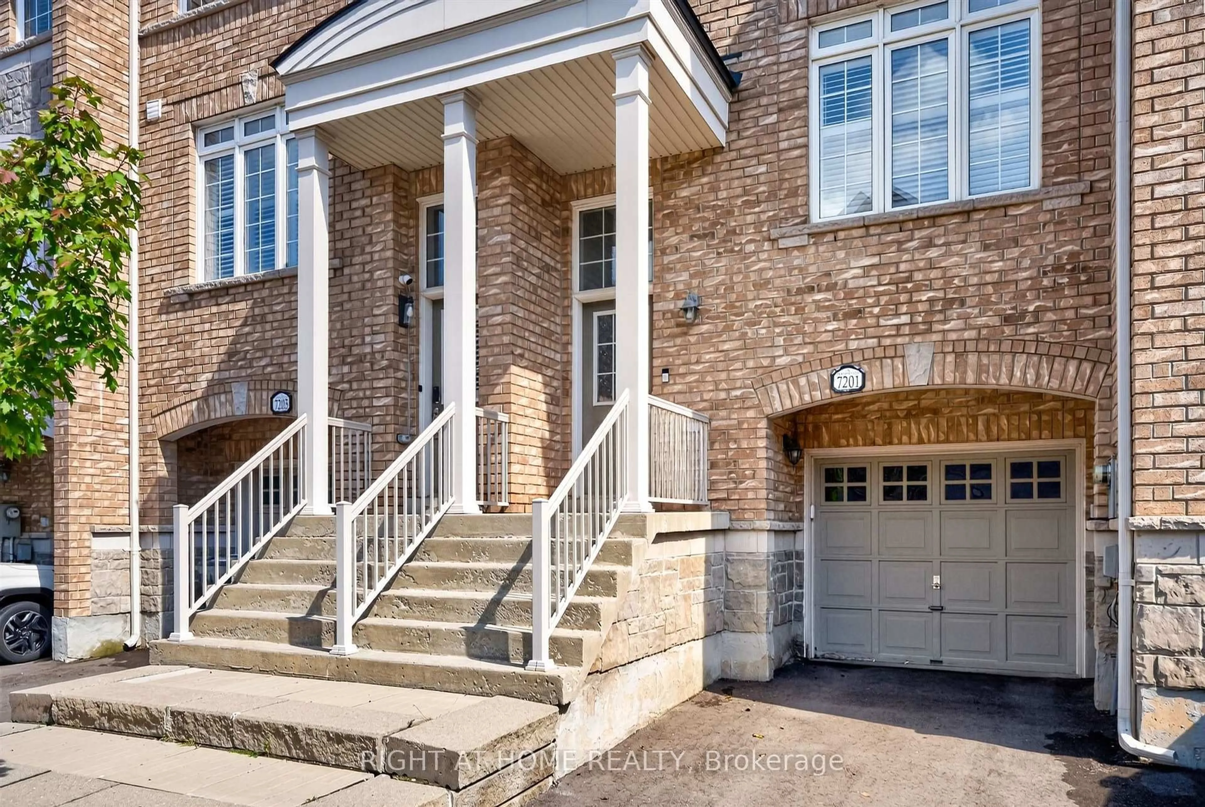 Unknown for 7201 Triumph Lane, Mississauga Ontario L5N 0C5