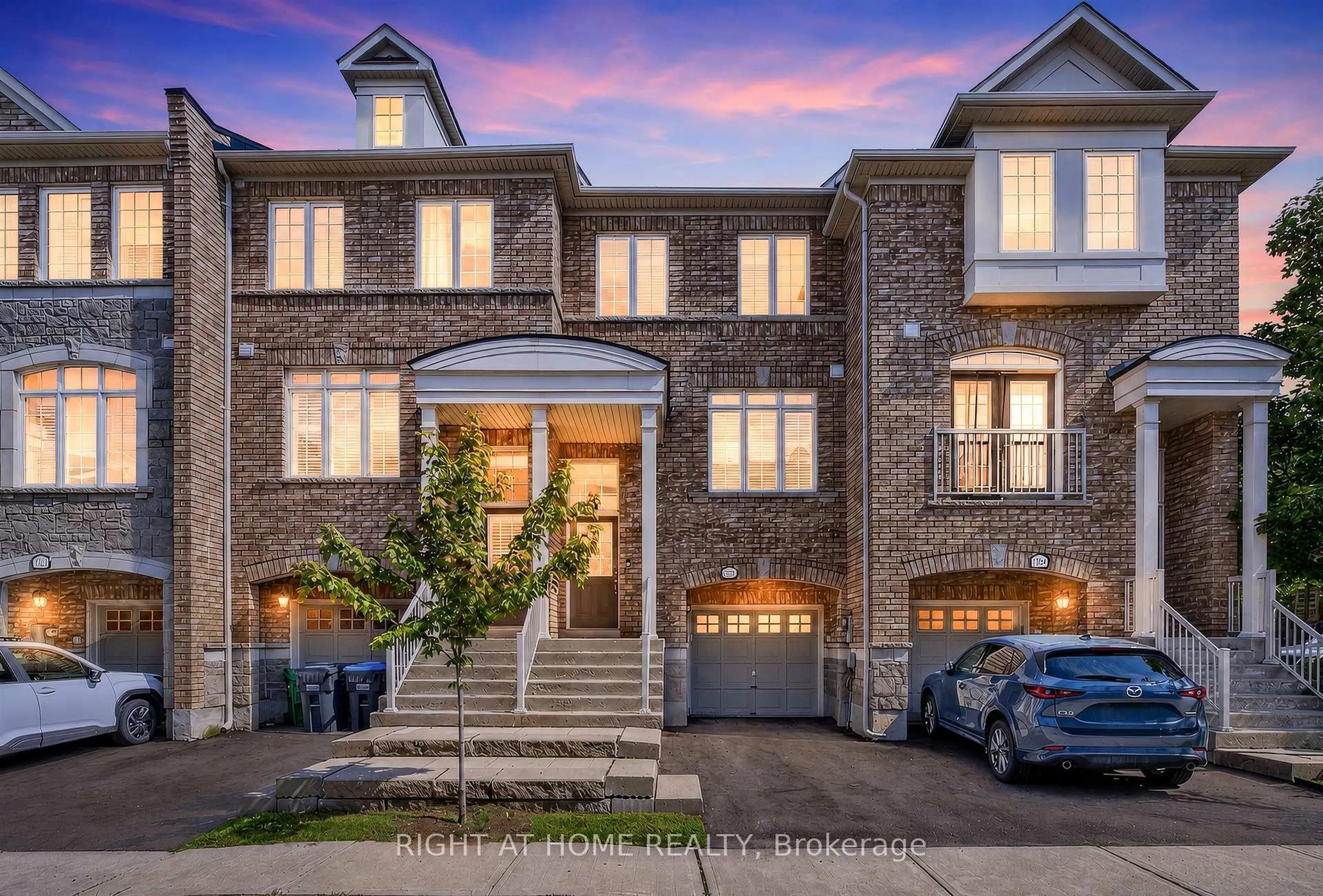 Home with brick exterior material, street for 7201 Triumph Lane, Mississauga Ontario L5N 0C5
