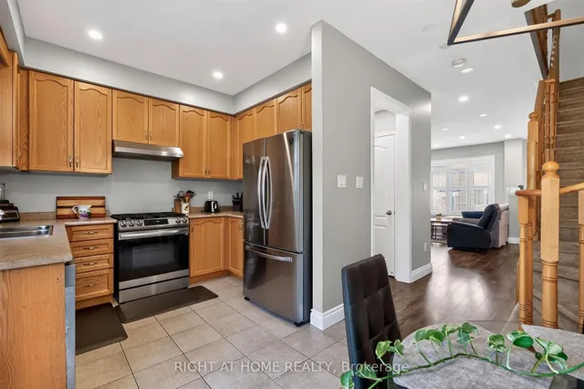 7201 Triumph Lane, Mississauga 5