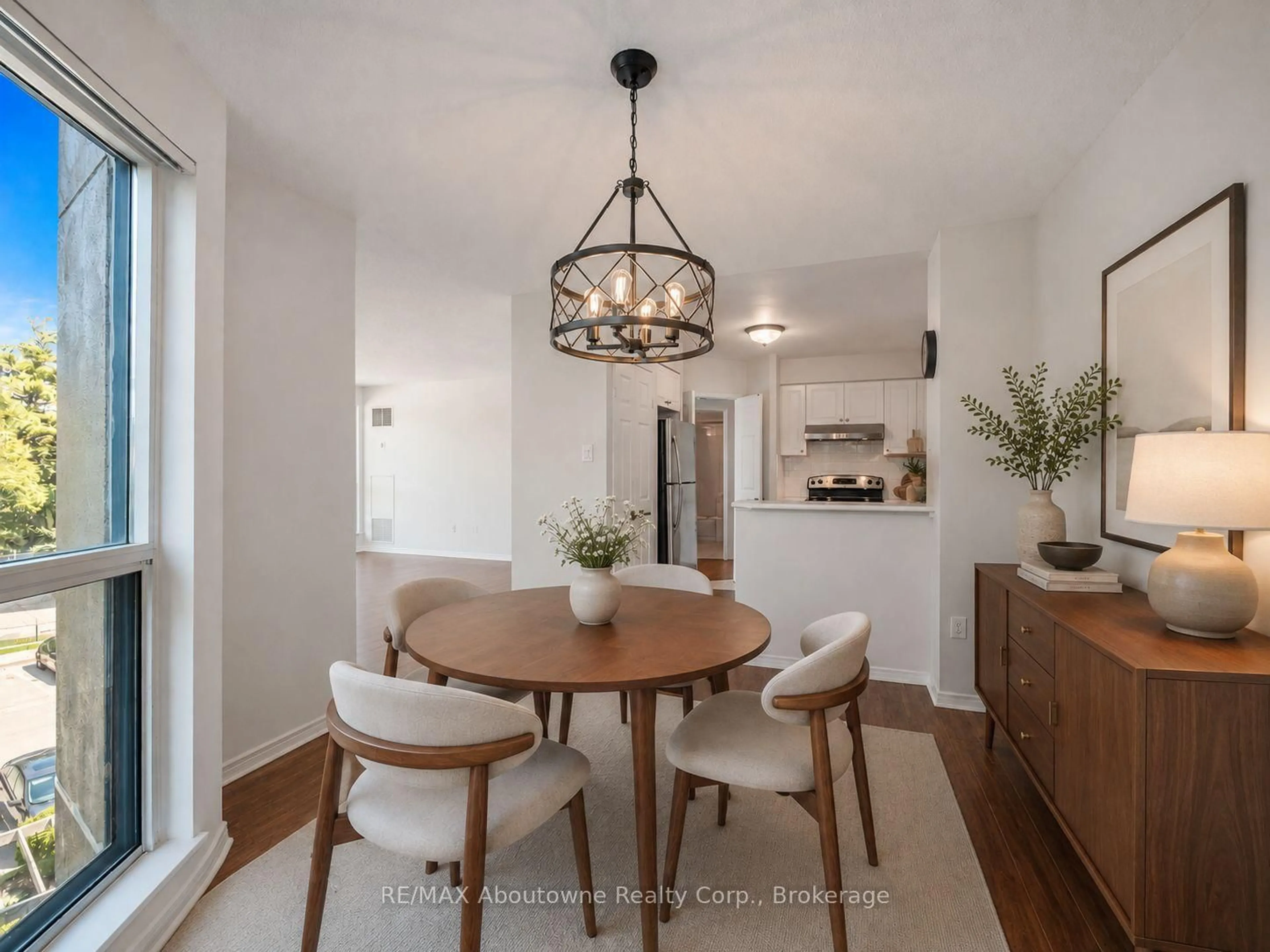Dining room, unknown for 2177 Burnhamthorpe Rd #309, Mississauga Ontario L5L 5P9