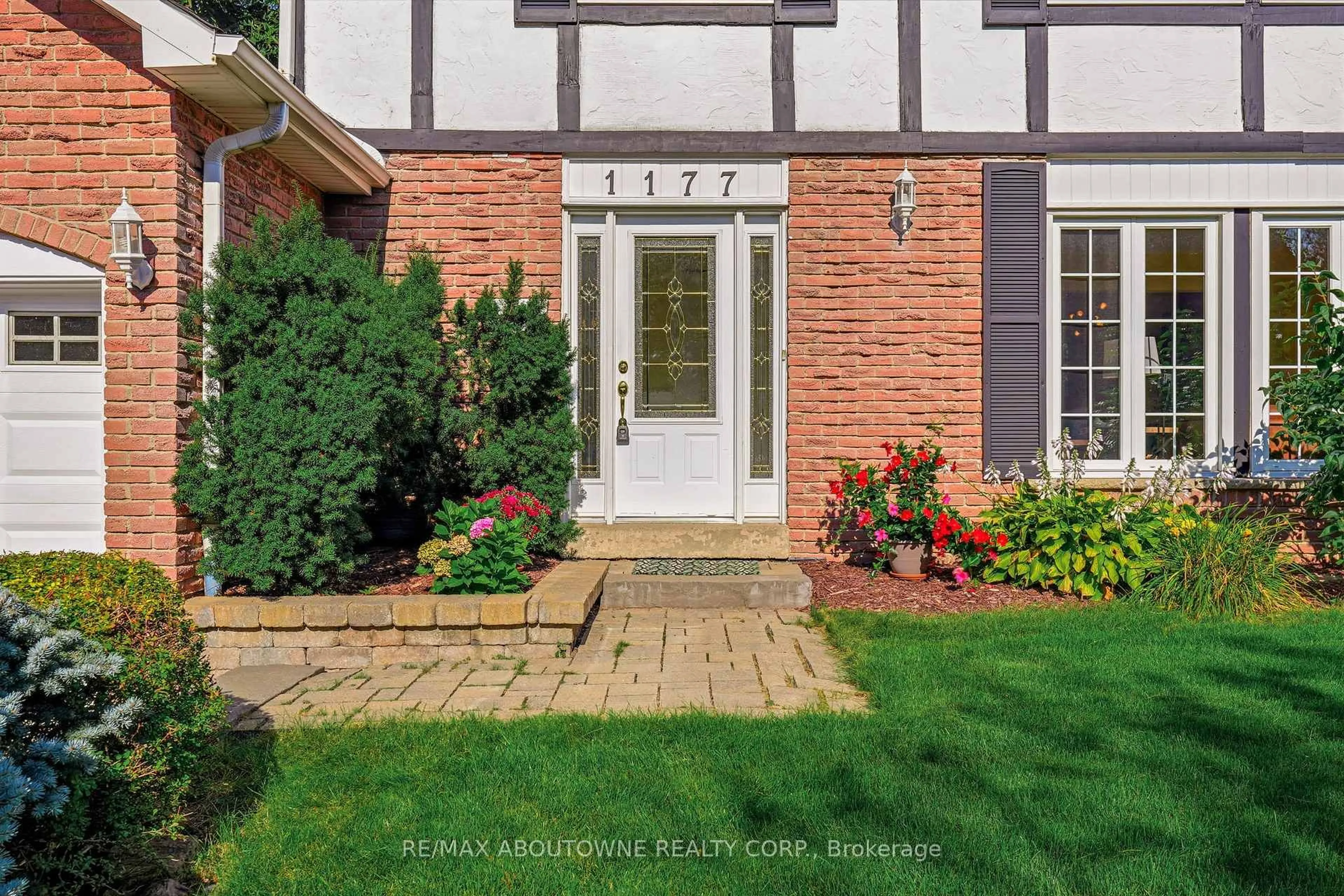Home with brick exterior material, street for 1177 Grand Blvd, Oakville Ontario L6H 2V2