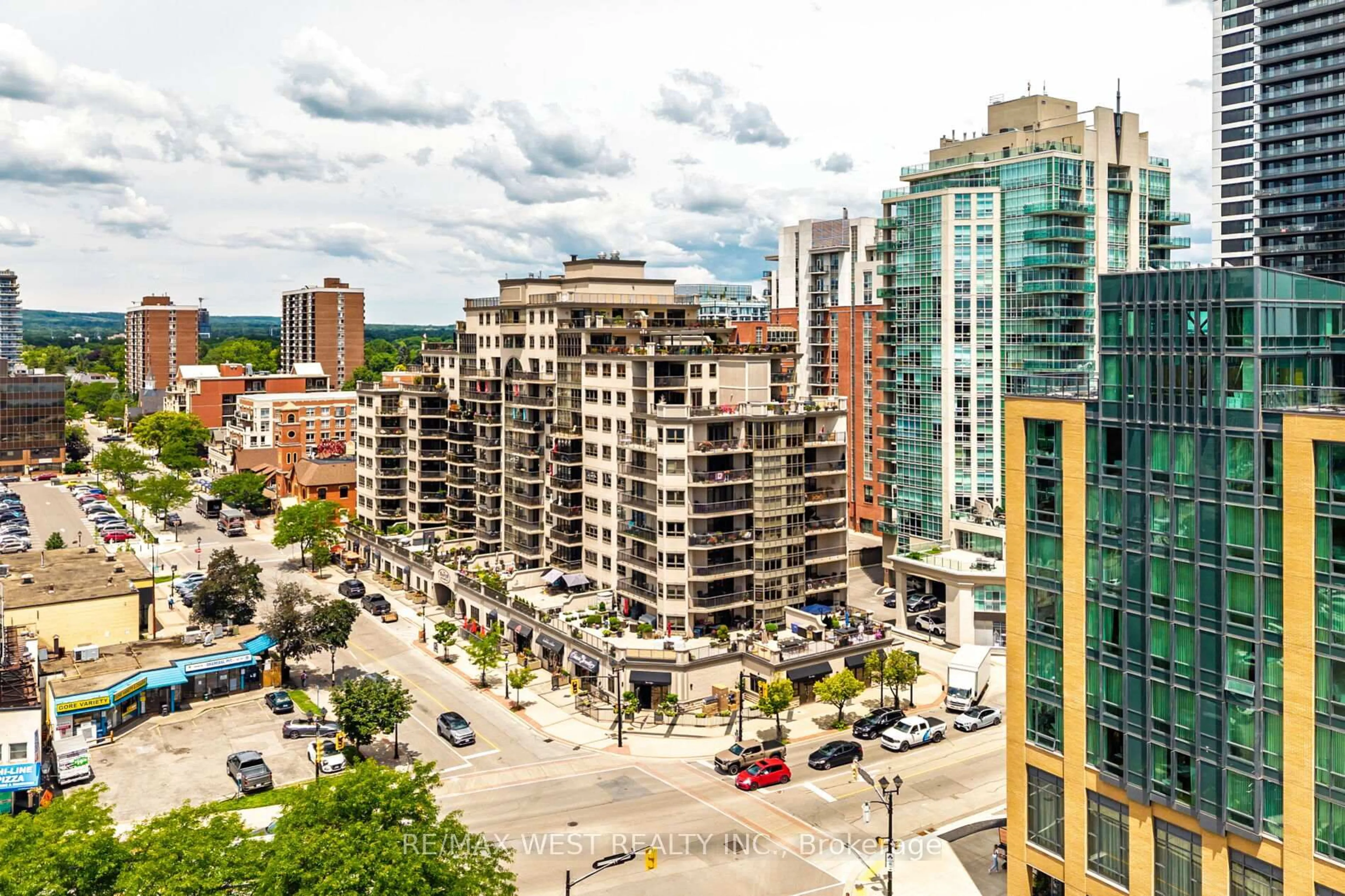 A pic from outside/outdoor area/front of a property/back of a property/a pic from drone, city buildings view from balcony for 399 Elizabeth St #905, Burlington Ontario L7R 0A4