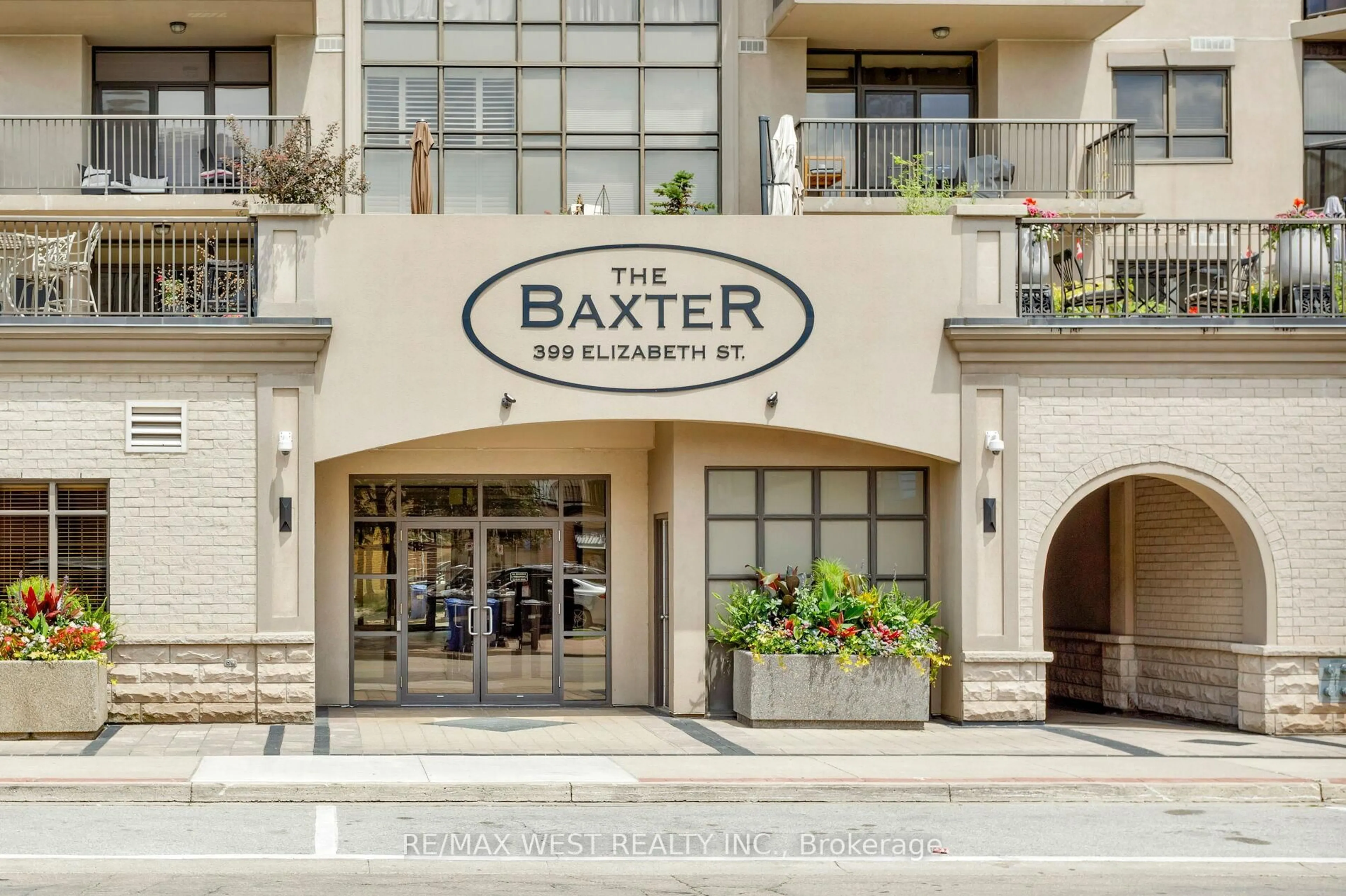 Indoor foyer for 399 Elizabeth St #905, Burlington Ontario L7R 0A4