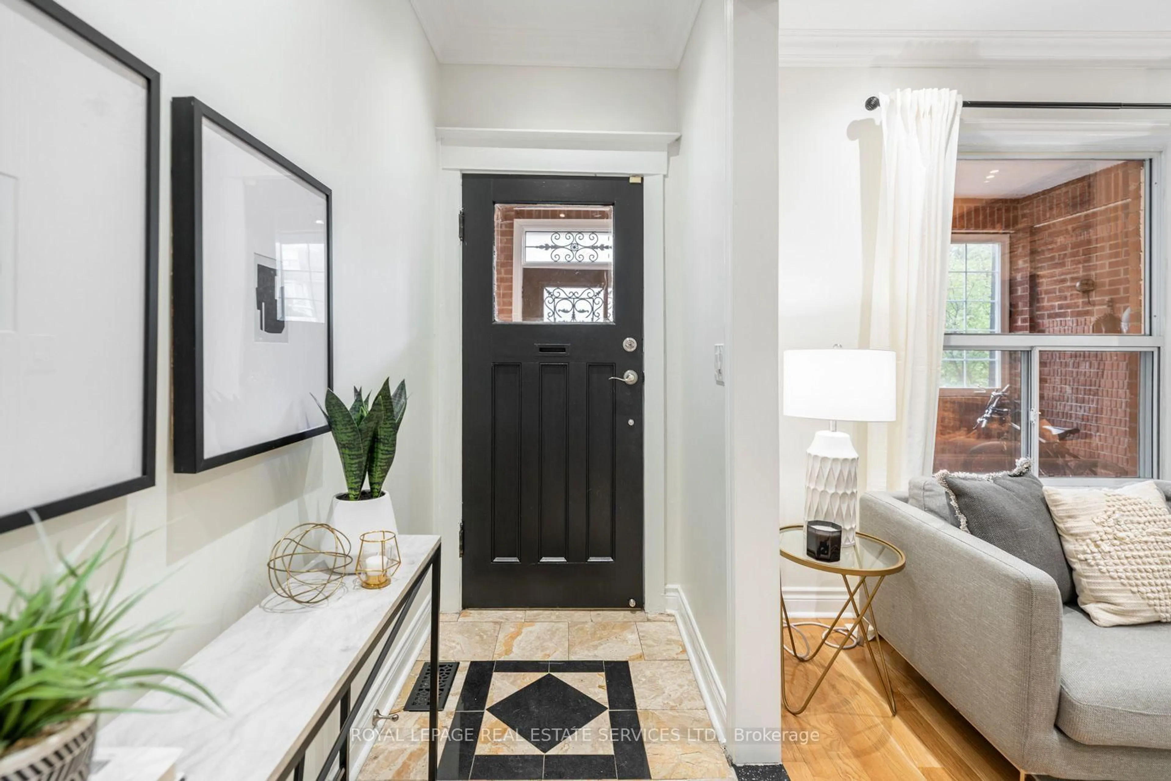 Indoor entryway for 58 Pauline Ave, Toronto Ontario M6H 3M8