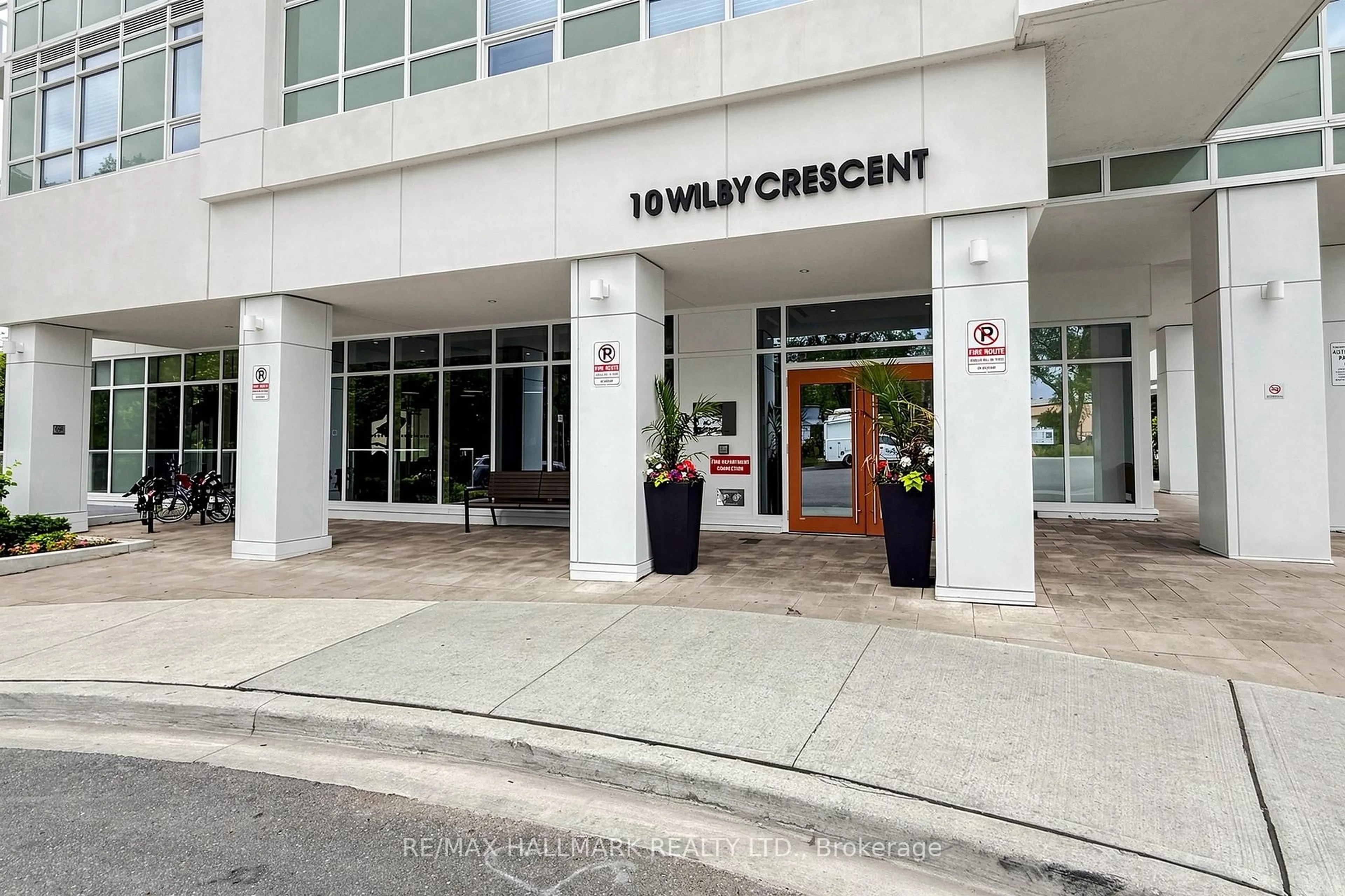 Unknown for 10 Wilby Cres #1207, Toronto Ontario M9N 0B6