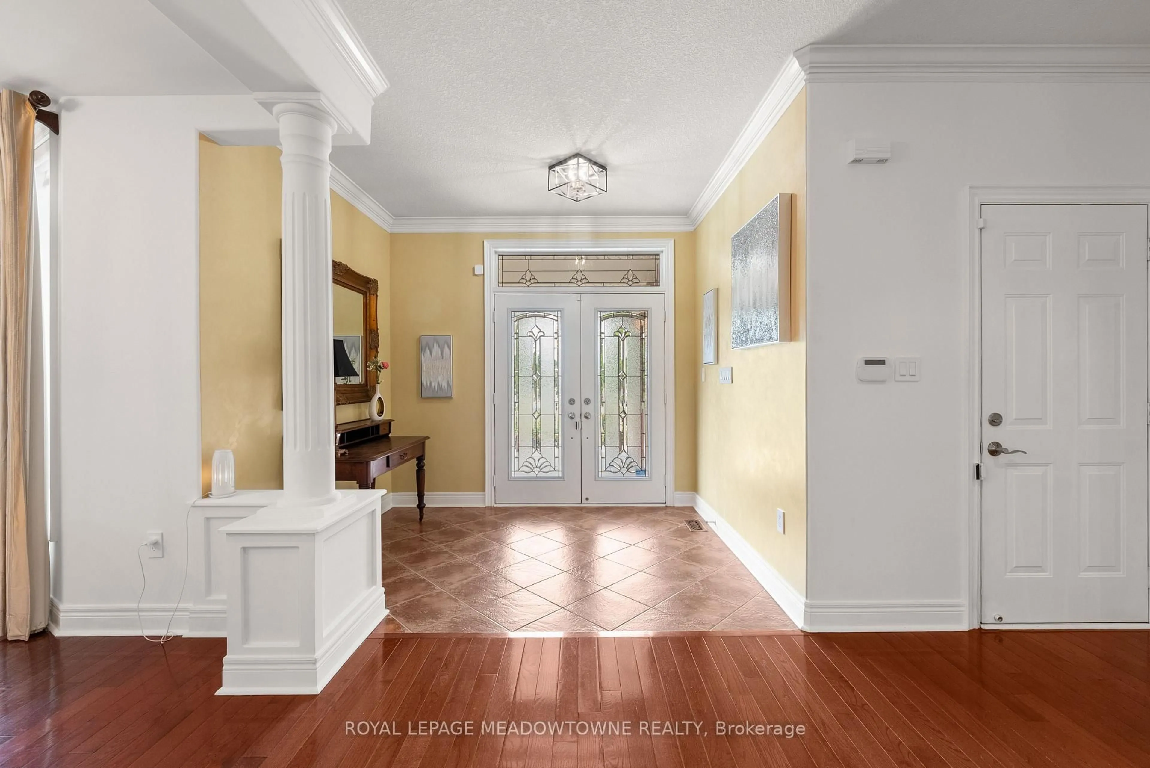 Indoor entryway for 17 Mcnutt St, Brampton Ontario L6Y 5L3