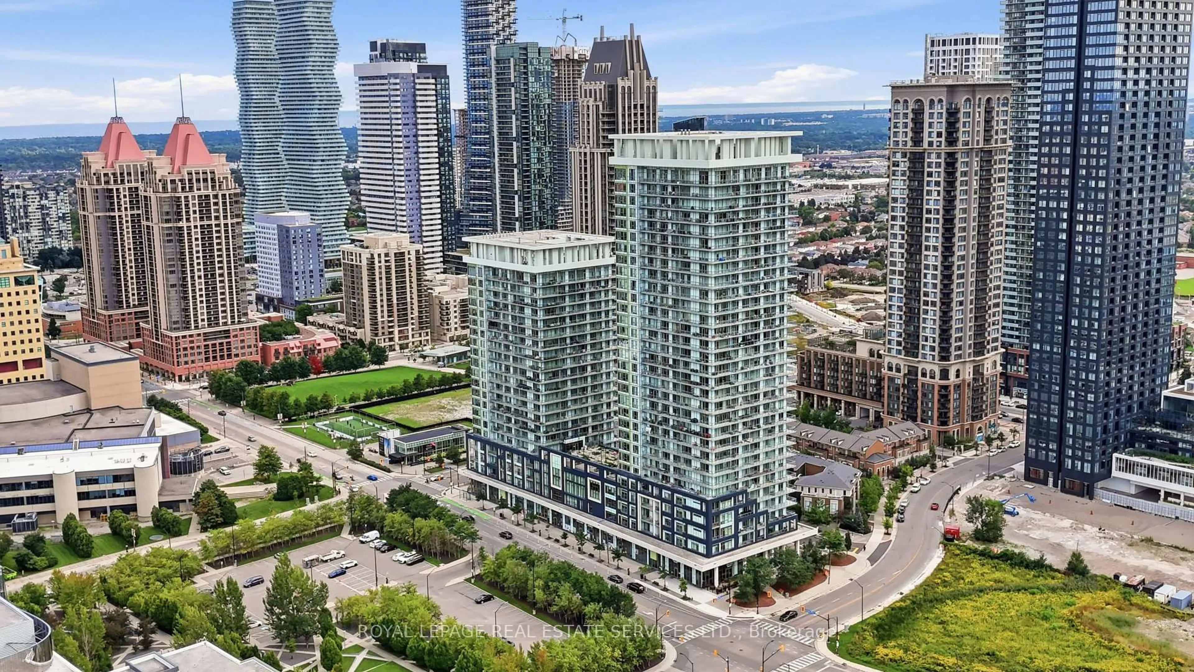 A pic from outside/outdoor area/front of a property/back of a property/a pic from drone, city buildings view from balcony for 360 Square One Dr #3002, Mississauga Ontario L5B 0E6