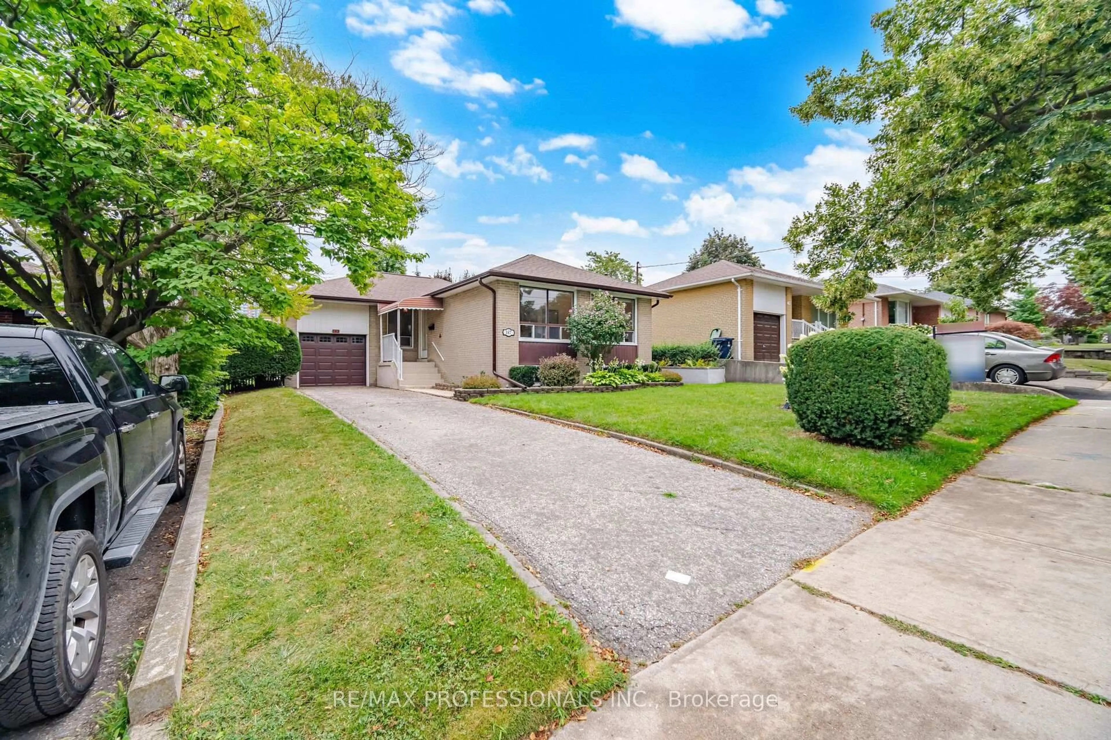Unknown for 147 Chapman Rd, Toronto Ontario M9P 1G2