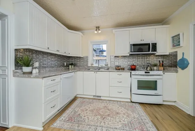 1429 Queen St, Caledon 5
