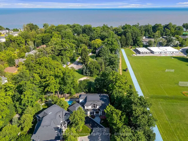 456 Lakeshore Rd, Oakville 2