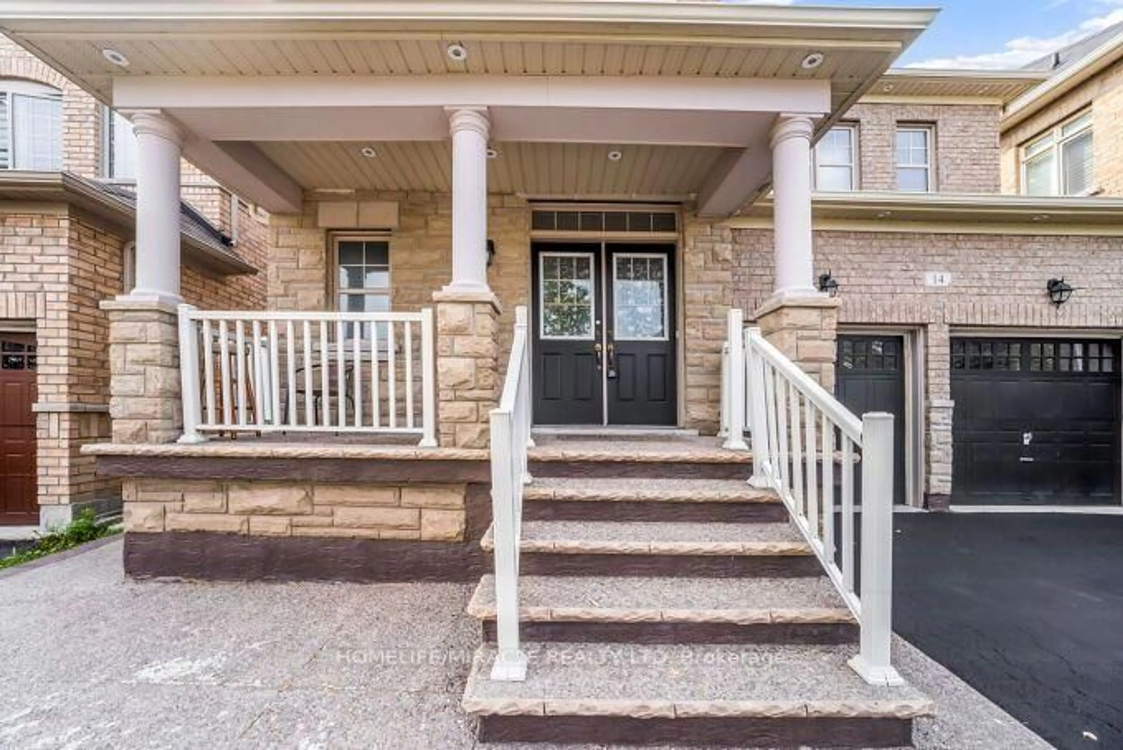 Unknown for 14 Bonnie Braes Dr, Brampton Ontario L6Y 0X4