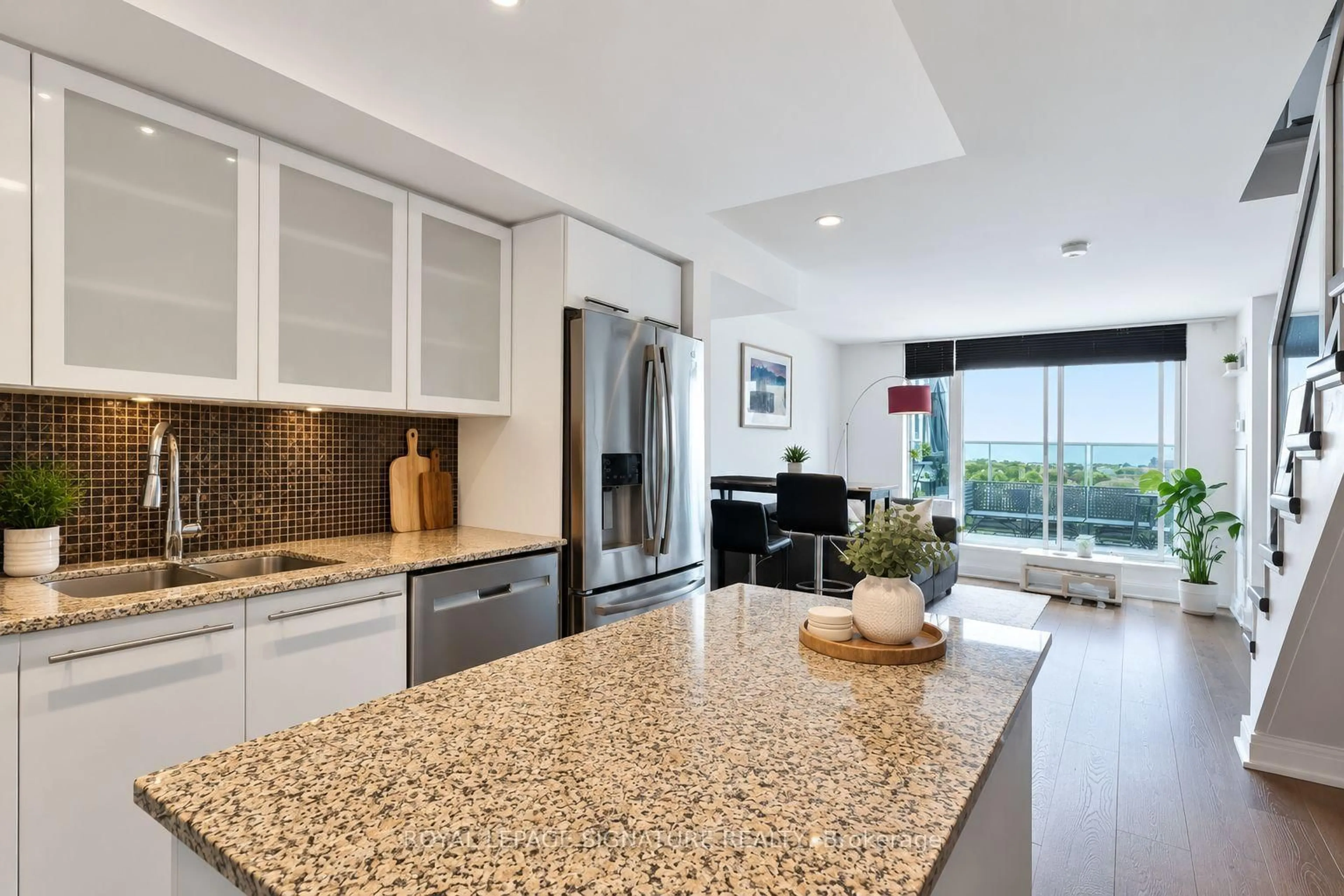 Contemporary kitchen, ceramic/tile floor for 1040 The Queensway #917, Toronto Ontario M8T 0A7