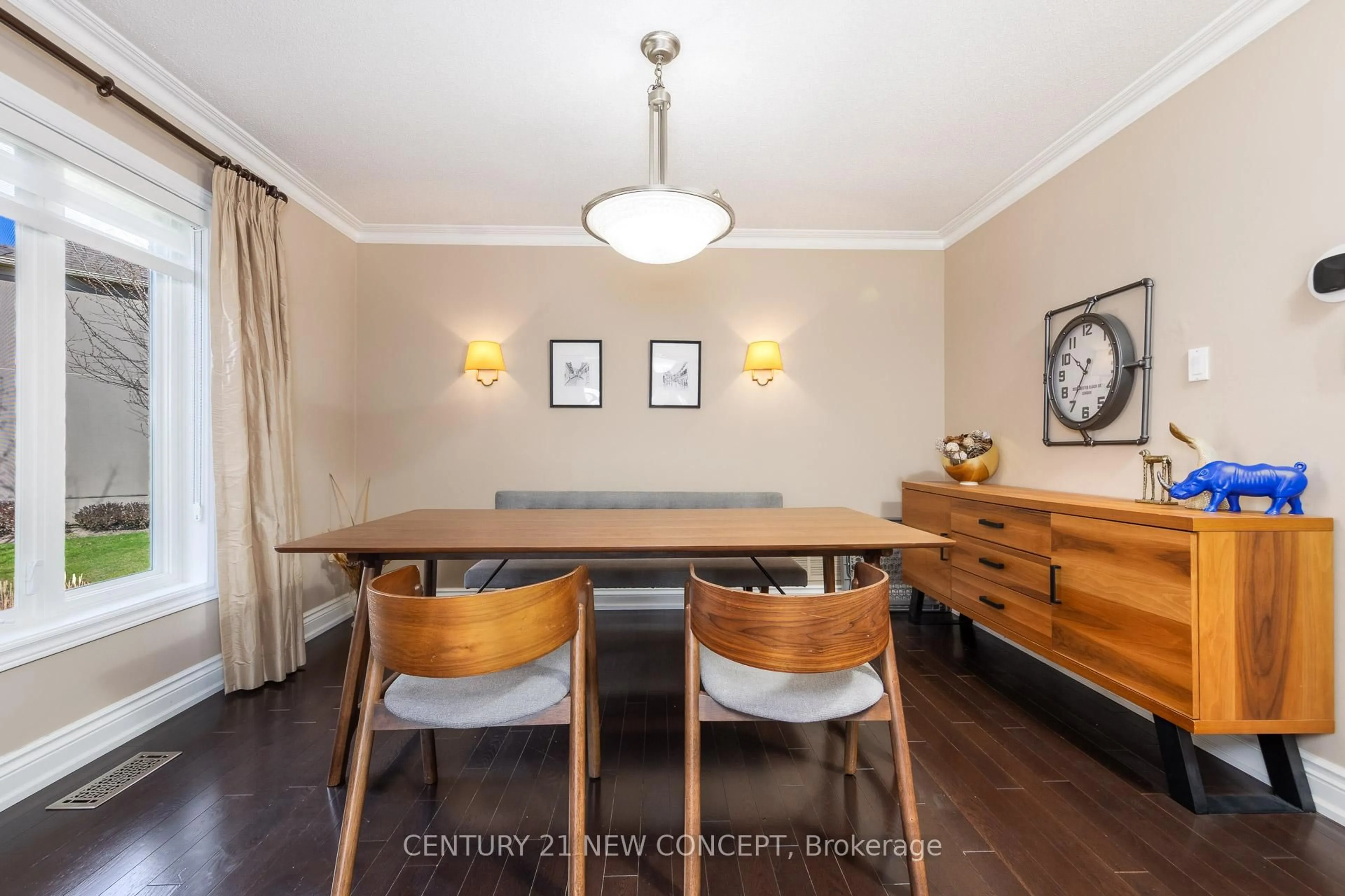 Dining room, wood/laminate floor for 1905 Broad Hollow Gate #25, Mississauga Ontario L5L 5X2