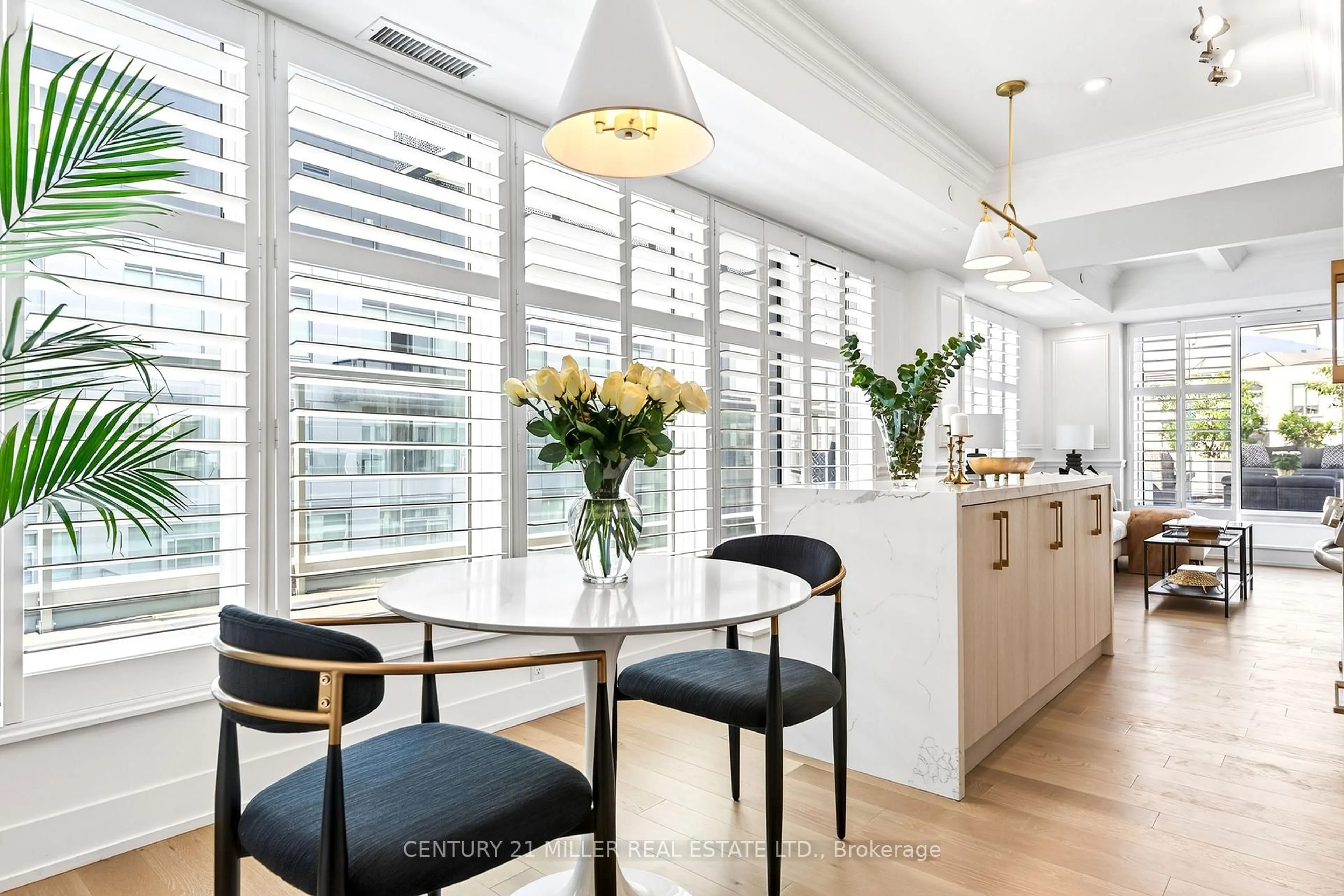 Contemporary kitchen, unknown for 2450 Old Bronte Rd #702, Oakville Ontario L6M 5P6