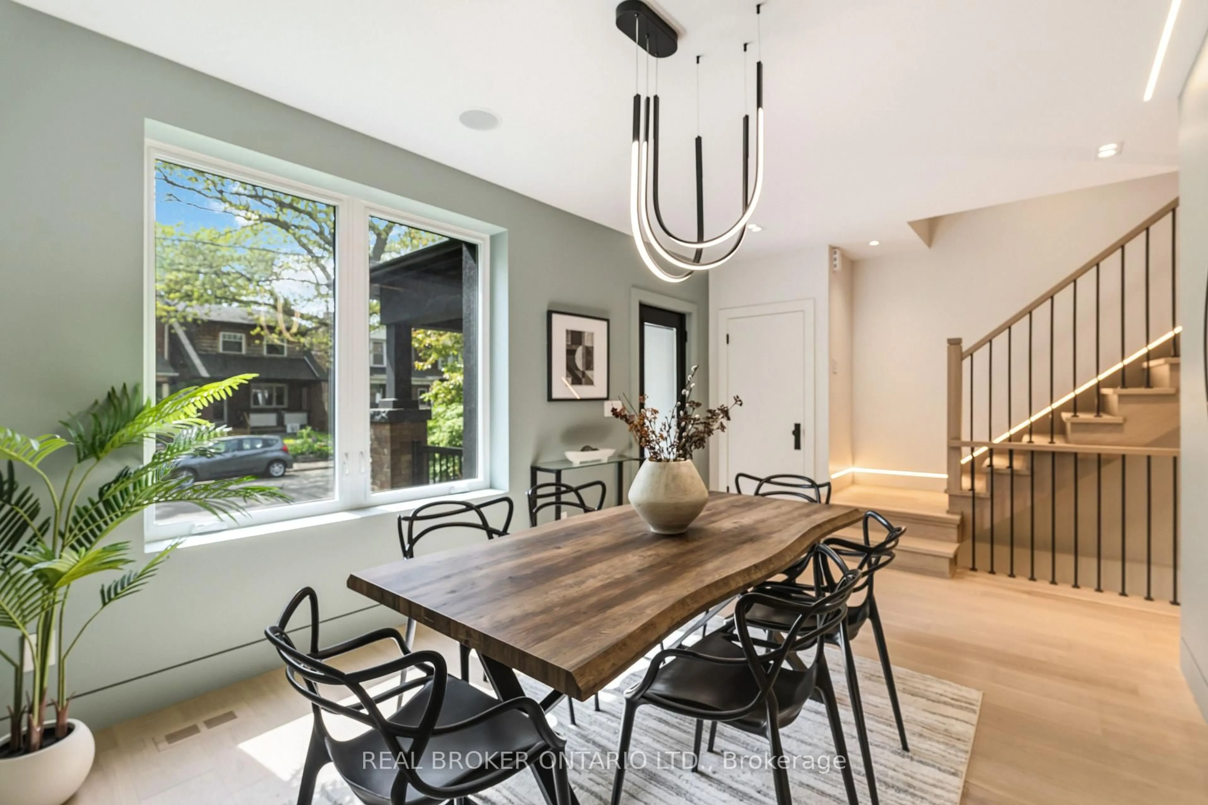 Dining room, unknown for 143 Fairview Ave, Toronto Ontario M6P 3A6