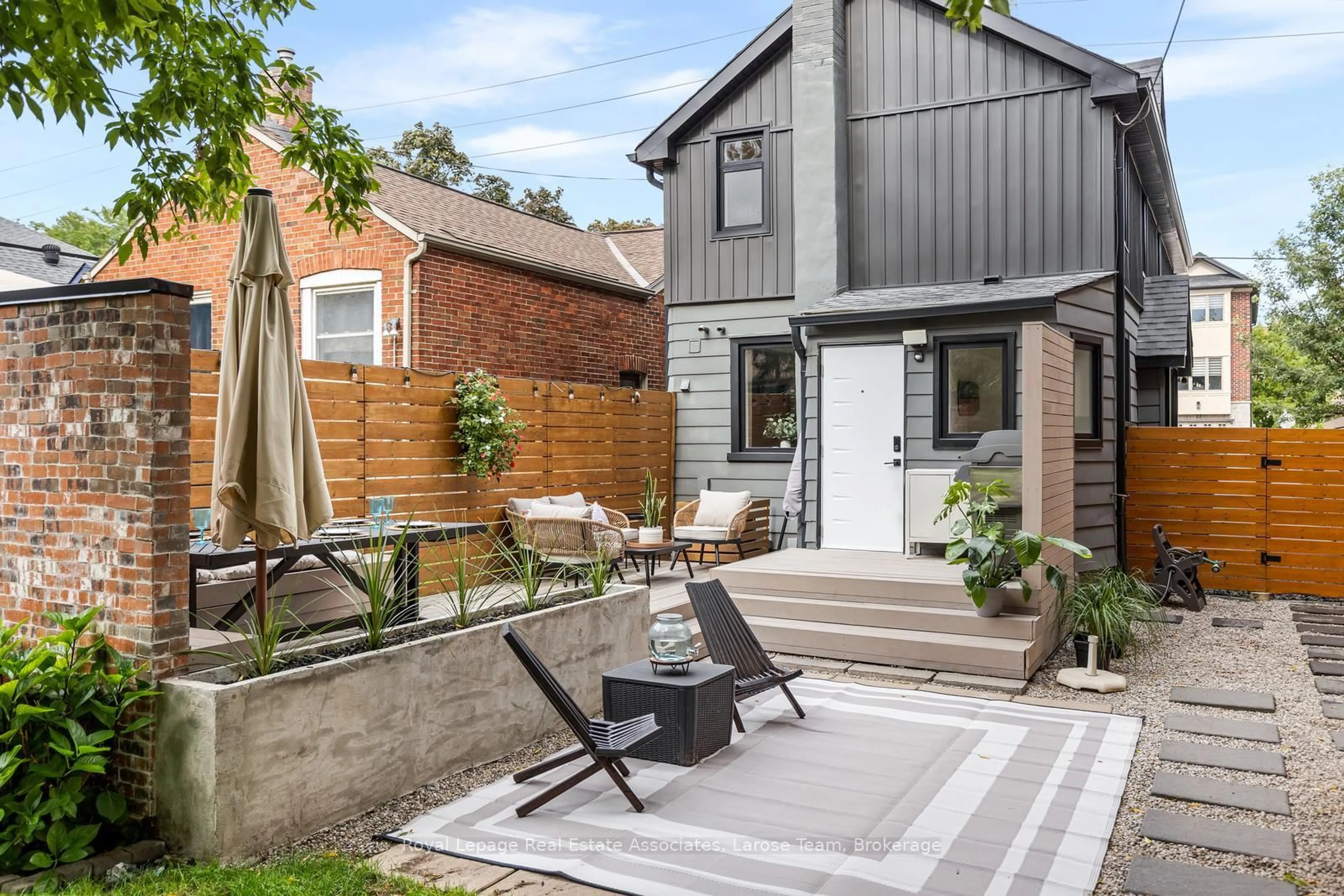 Patio, street for 28 Thirtieth St, Toronto Ontario M8W 3B6