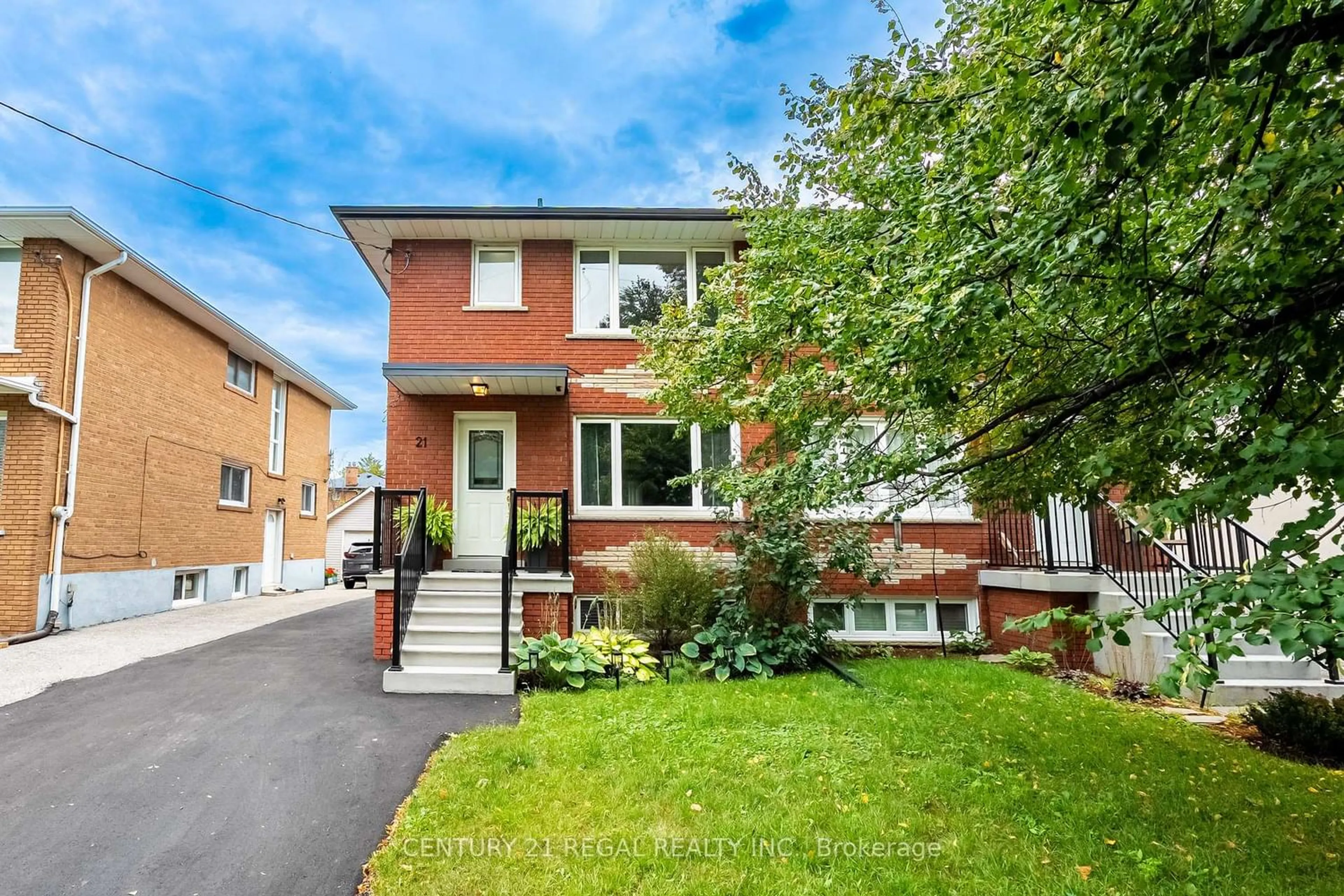Home with brick exterior material, street for 21 Burlingame Rd, Toronto Ontario M8W 1Y7