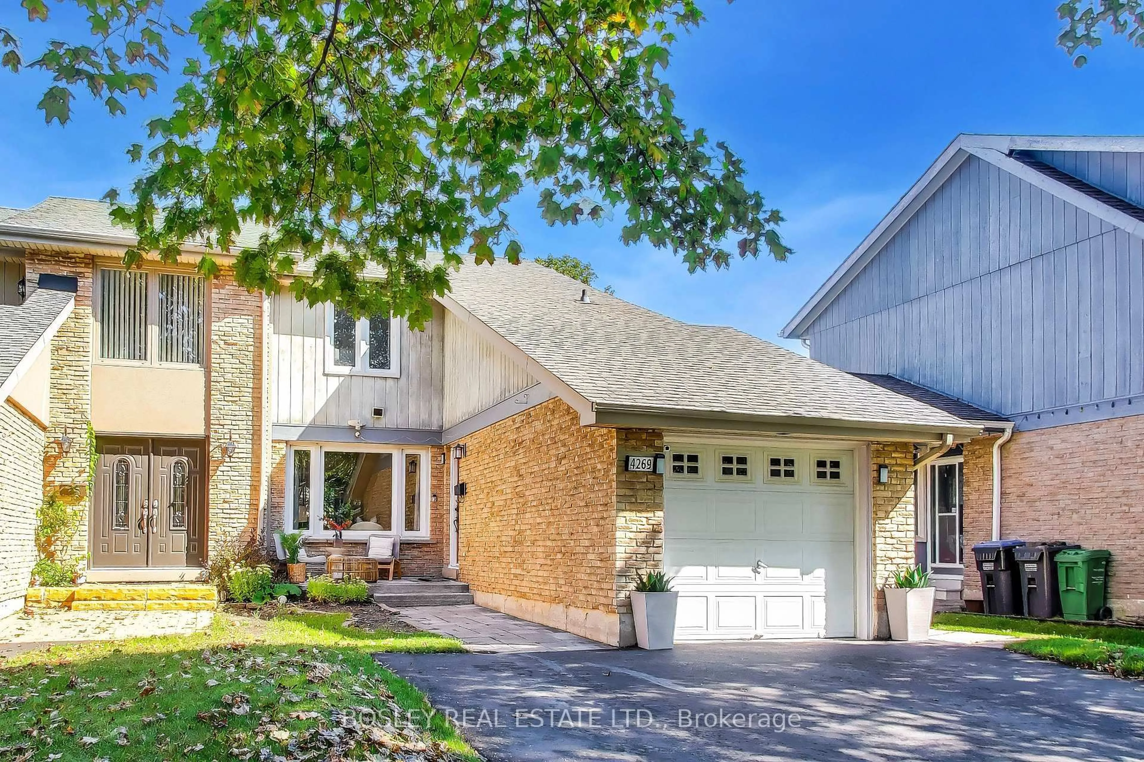 Home with brick exterior material, street for 4269 Taffey Cres, Mississauga Ontario L5L 2H1