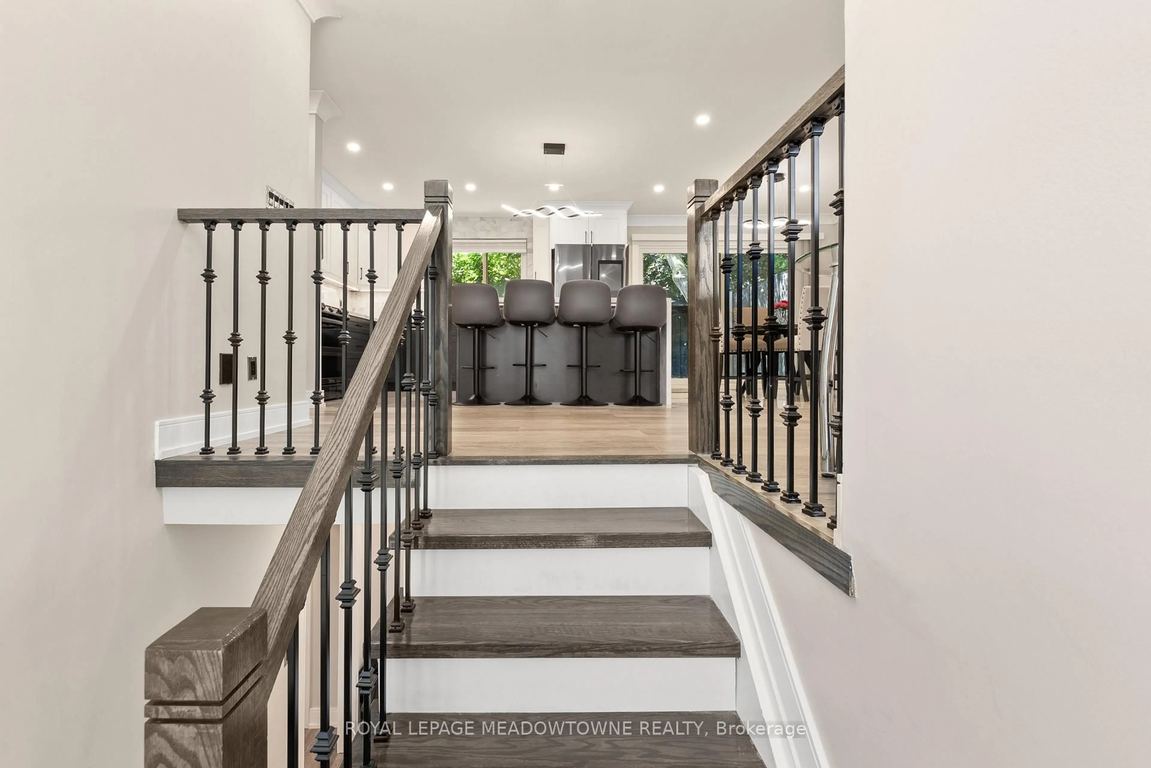 Indoor foyer for 1268 Forest Hill, Oakville Ontario L6H 2C3