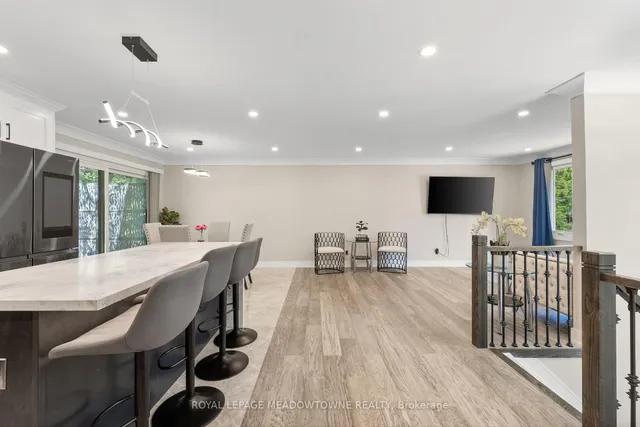 1268 Forest Hill, Oakville 4