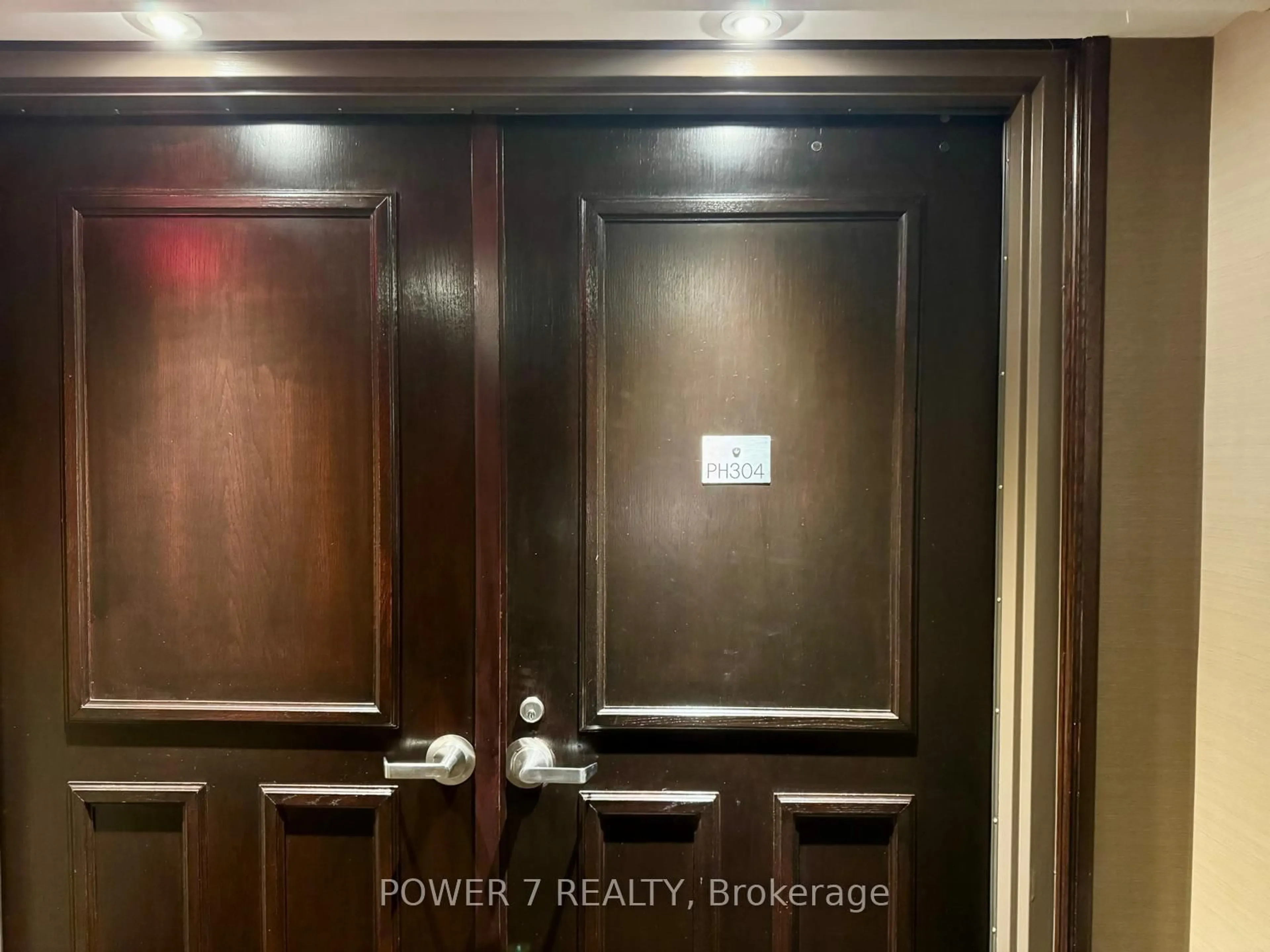 Indoor foyer for 101 Subway Cres #PH304, Toronto Ontario M9B 6K4