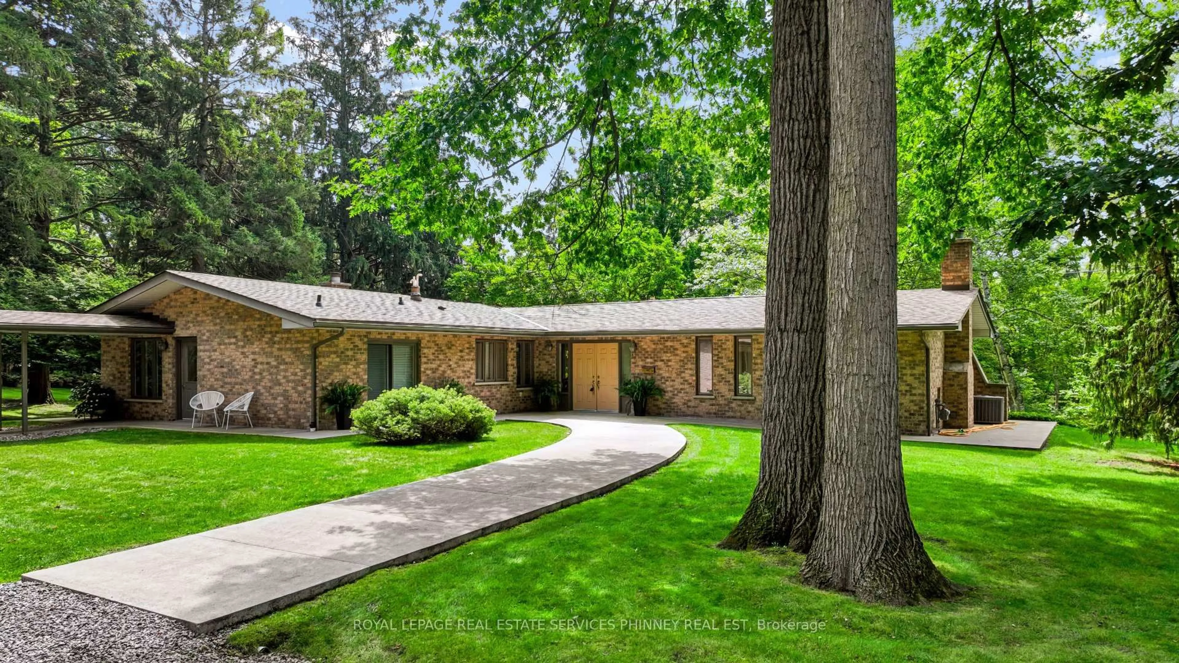 Home with brick exterior material, street for 1066 Stockwell Ave, Mississauga Ontario L5H 1B4