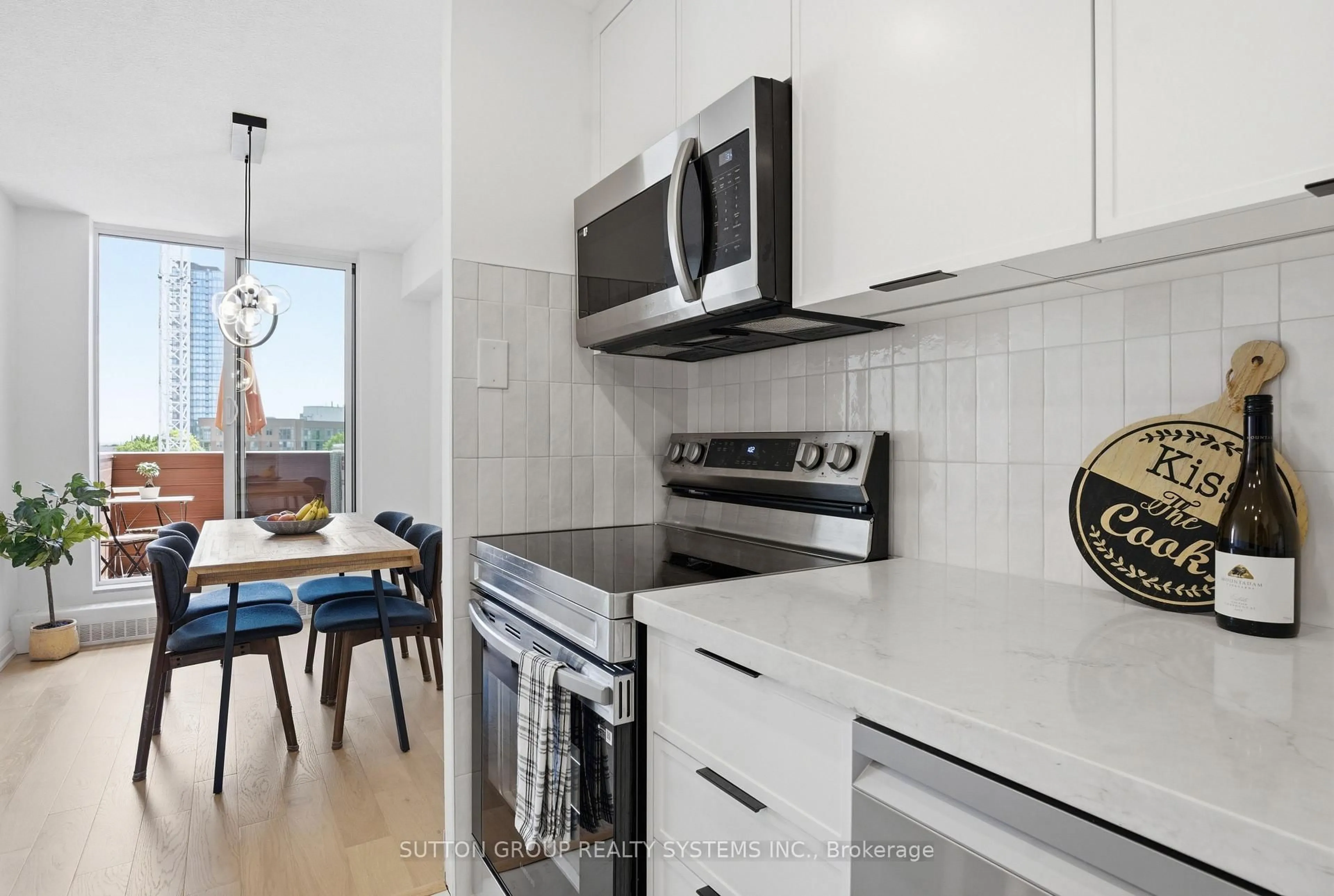 Unknown for 60 Southport St #304, Toronto Ontario M6S 3N4