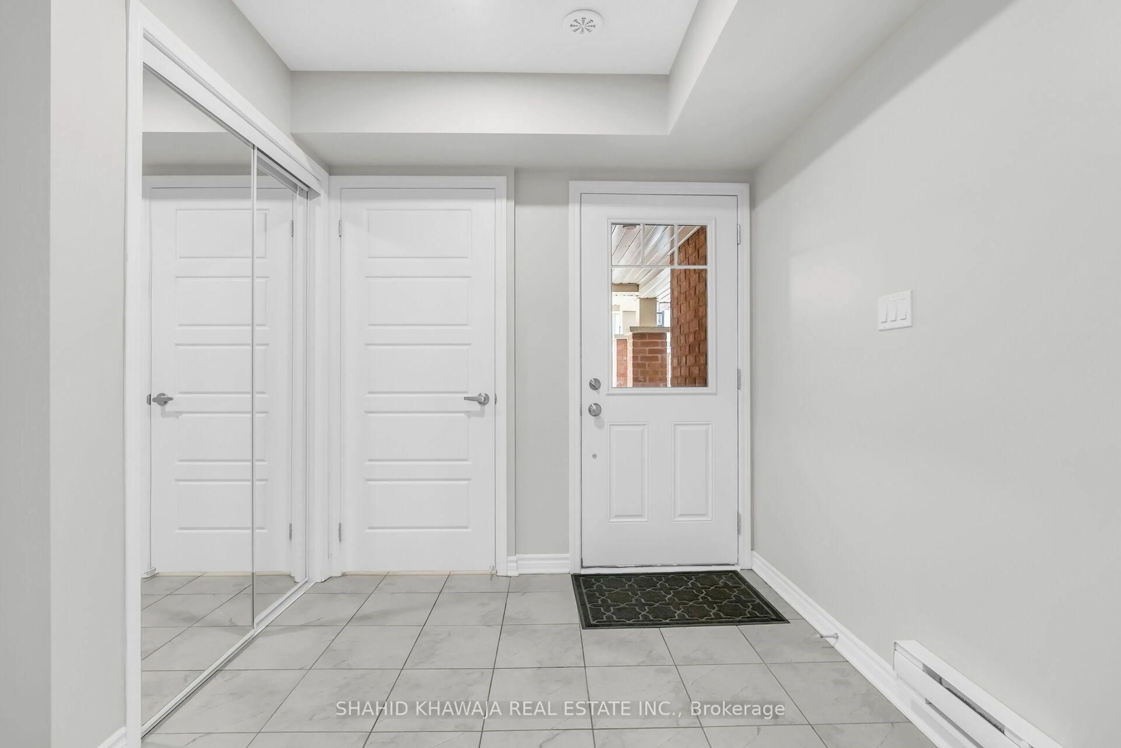 Indoor entryway for 1000 Asleton Blvd #87, Milton Ontario L9T 9L5
