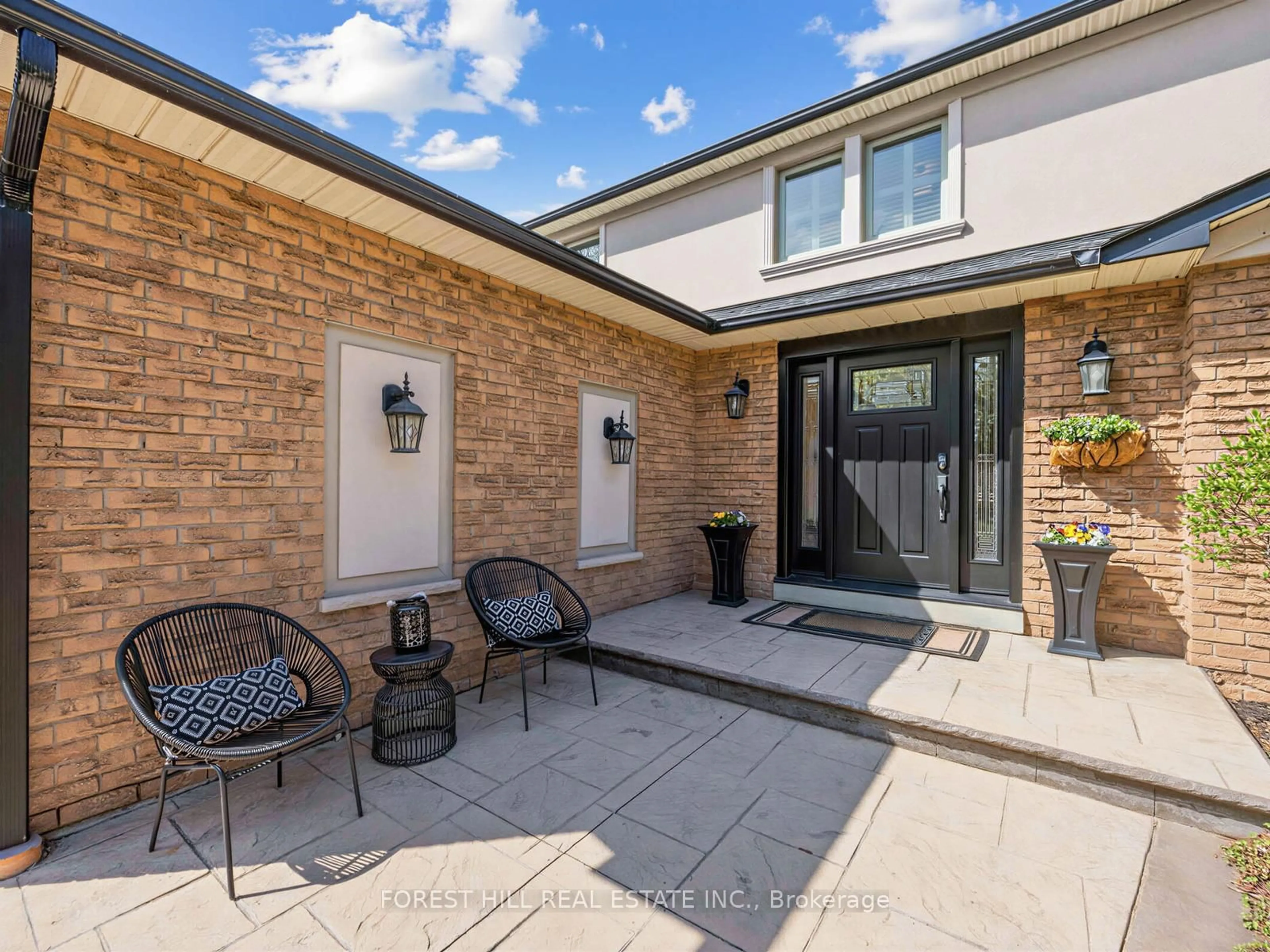 Home with brick exterior material, street for 358 Kingsway Pl, Milton Ontario L9T 4C8