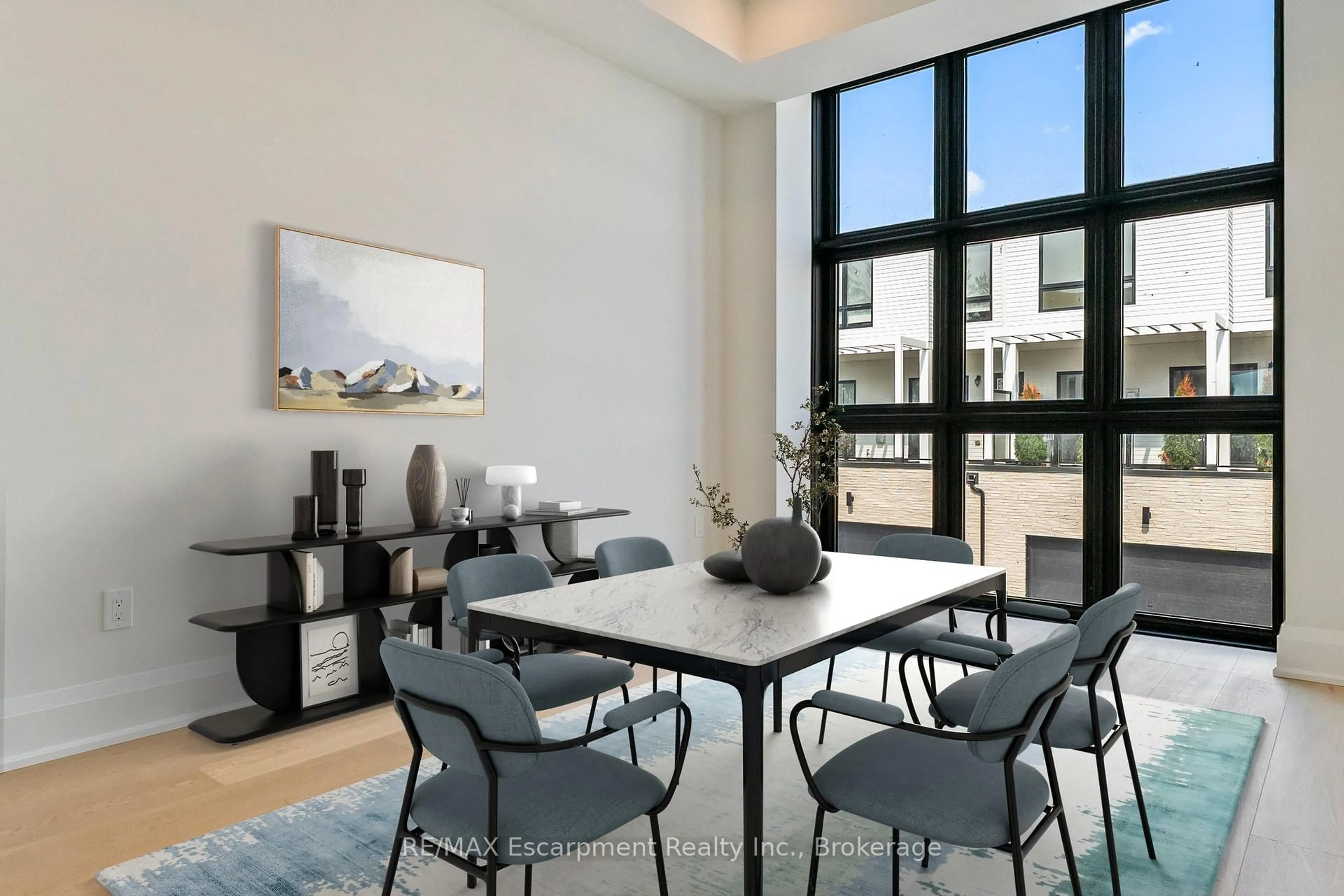 Dining room, ceramic/tile floor for 138 East St #4, Oakville Ontario L6L 0H9