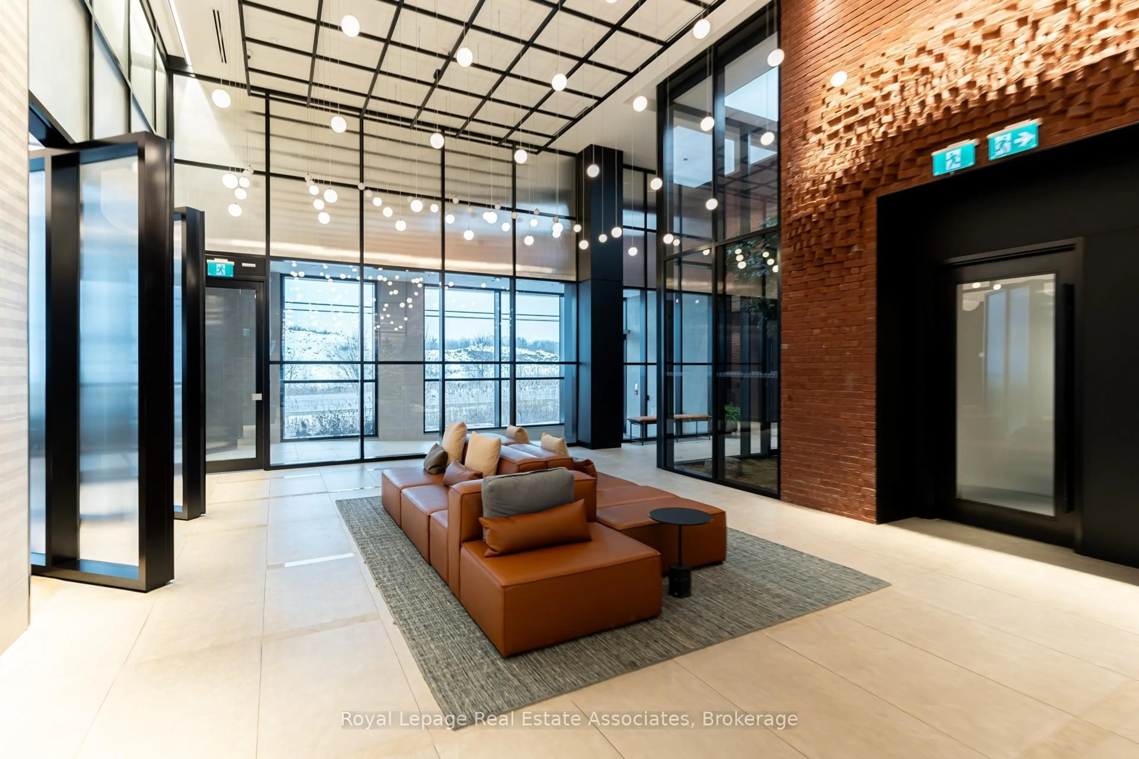 Indoor foyer for 3200 William Coltson Ave #407, Oakville Ontario L6H 7W6