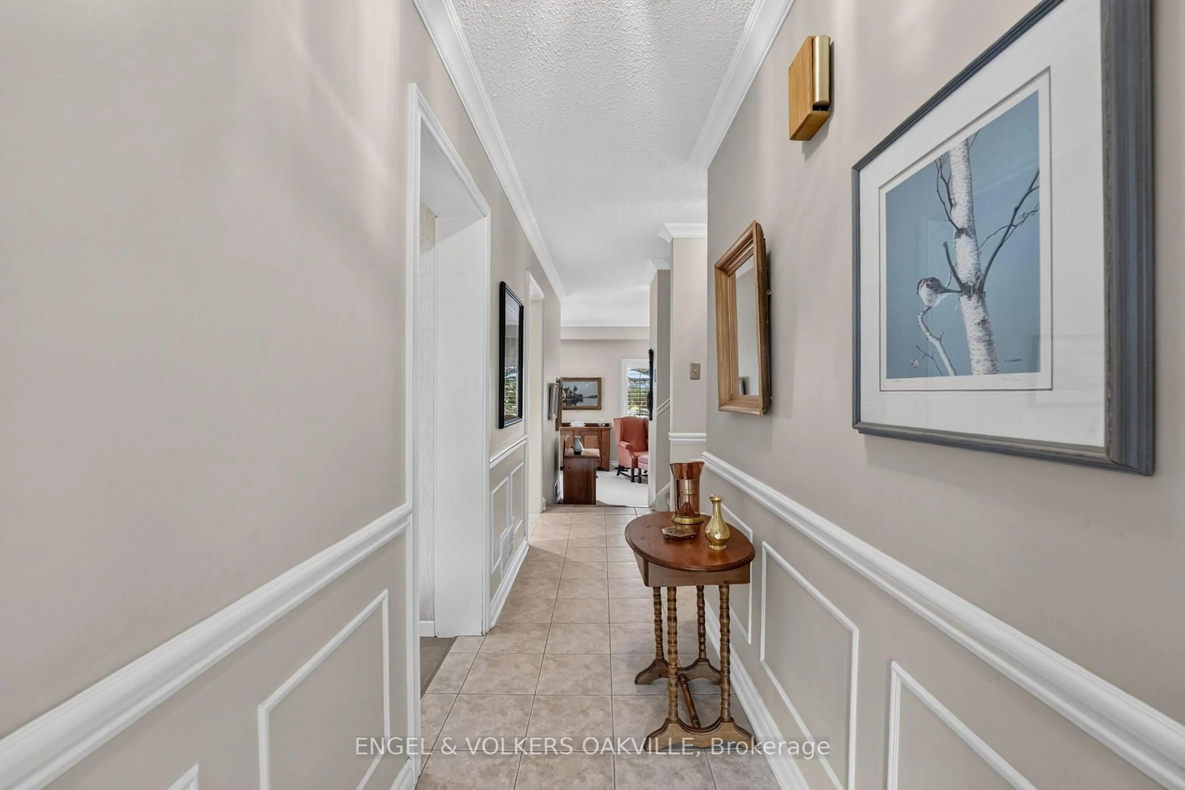 Indoor foyer for 4300 Pheasant Ru, Mississauga Ontario L5L 2B9