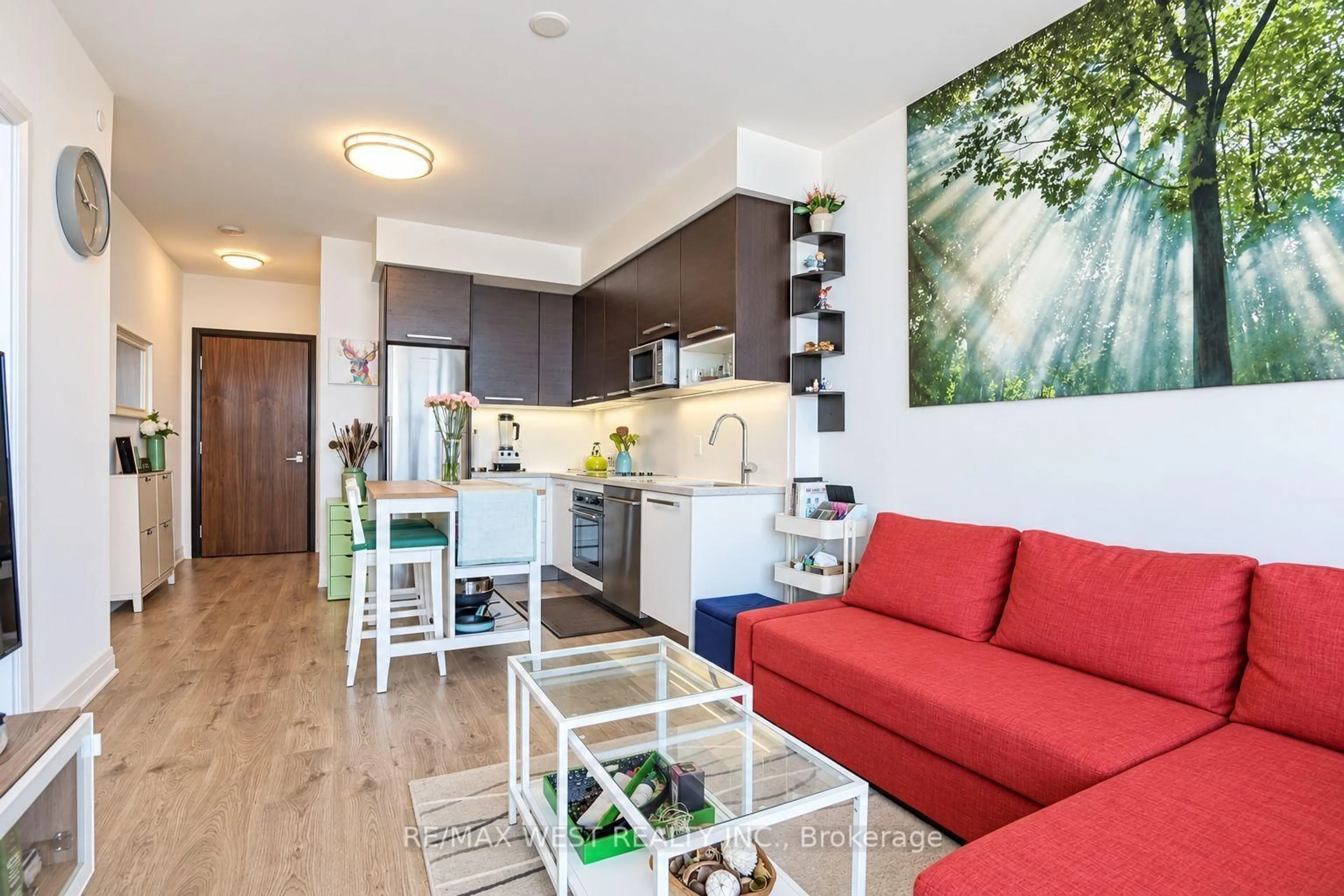 Living room with furniture, unknown for 36 Park Lawn Rd #2107, Toronto Ontario M8V 0E5
