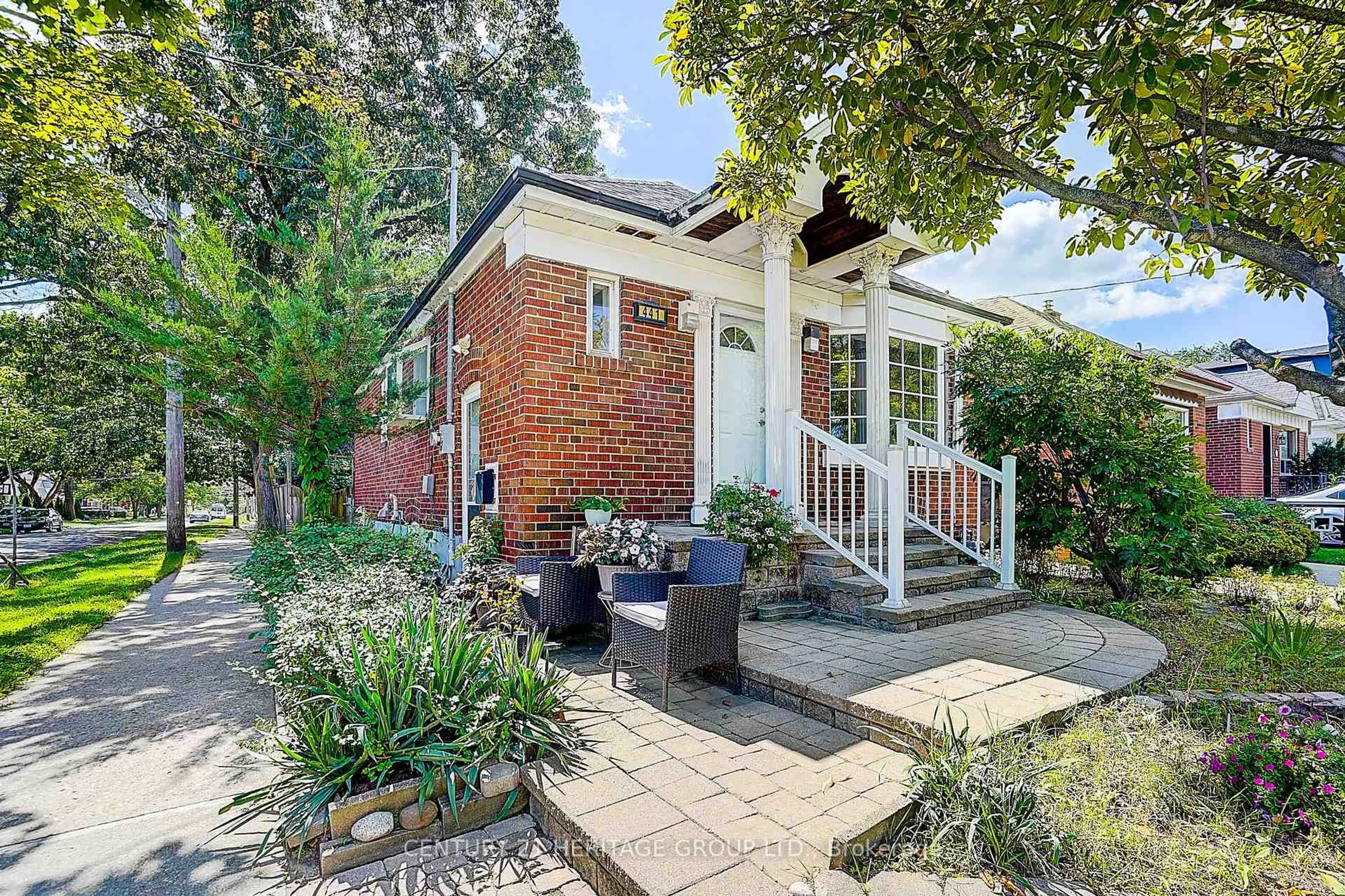Unknown for 441 Rimilton Ave, Toronto Ontario M8W 2G7