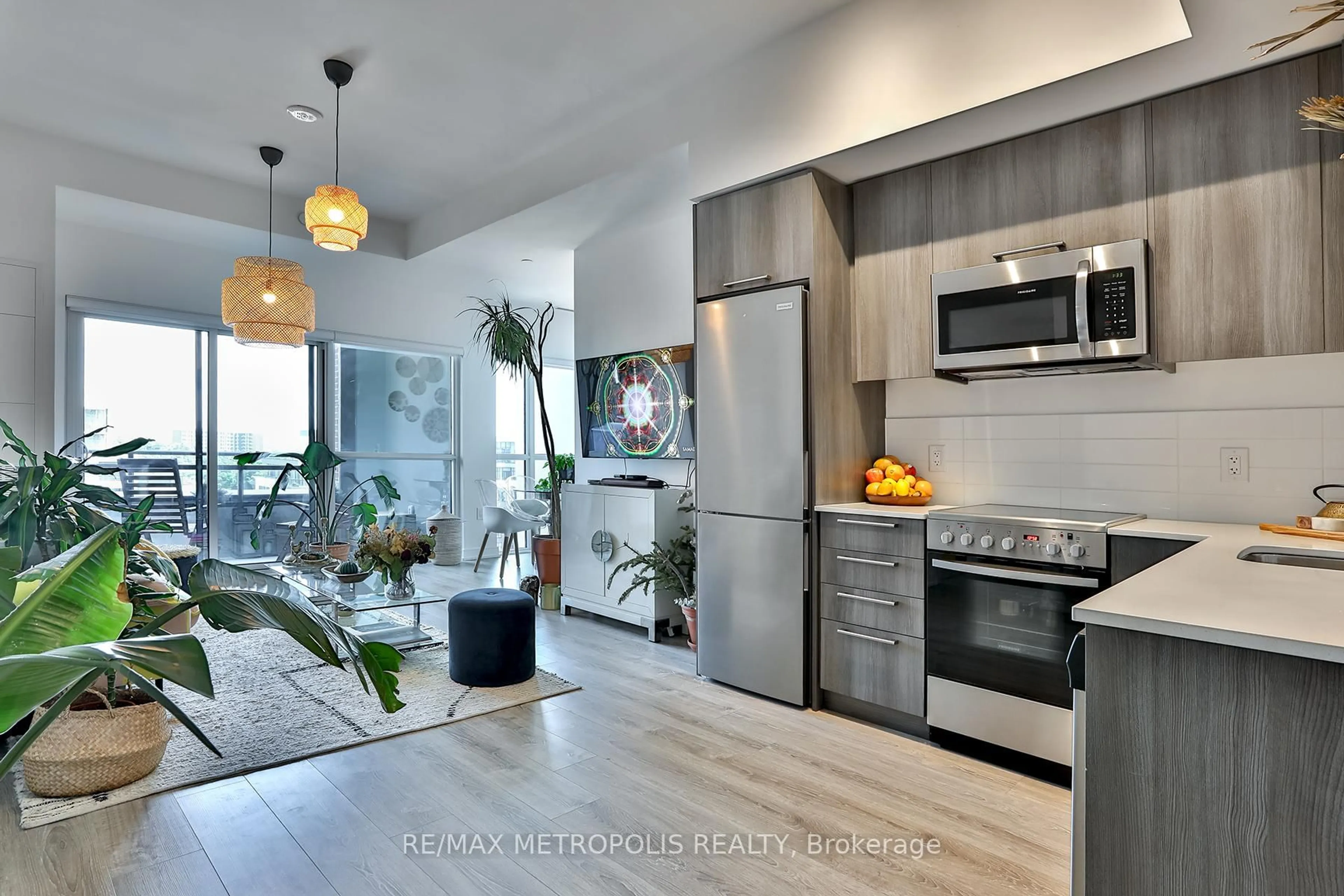 Open concept kitchen, unknown for 25 Neighbourhood Lane #703, Toronto Ontario M8Y 0C4