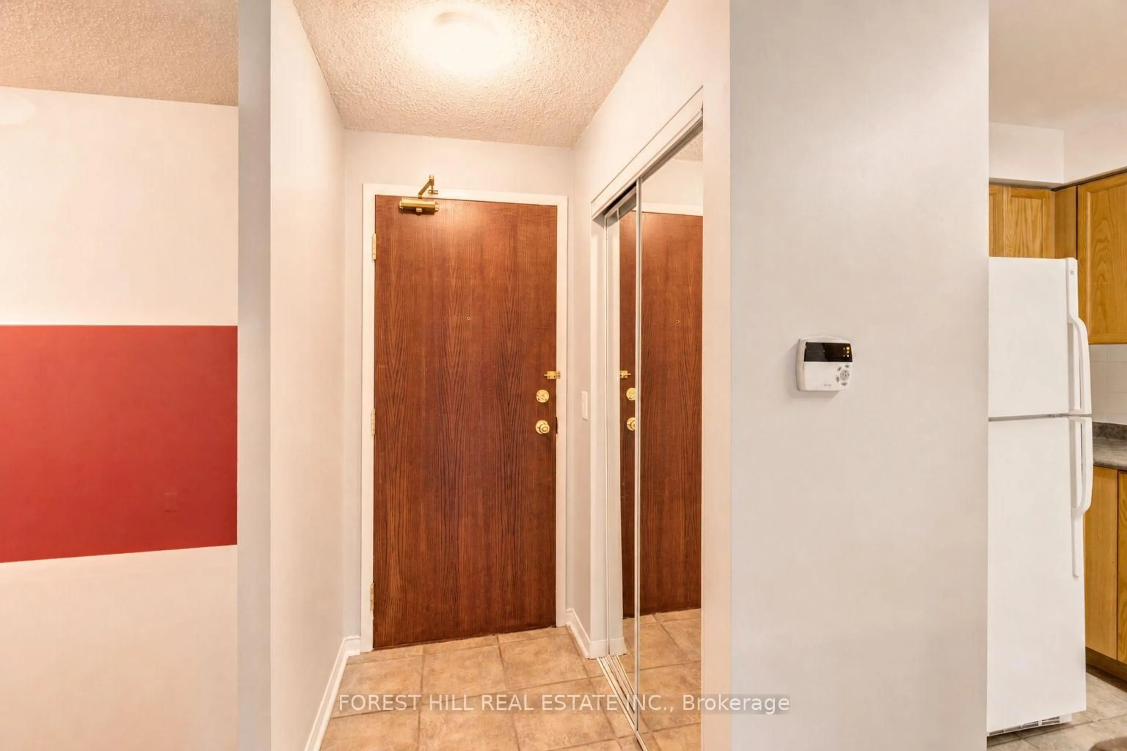 Indoor entryway for 17 Michael Power Pl #709, Toronto Ontario M9A 5G5