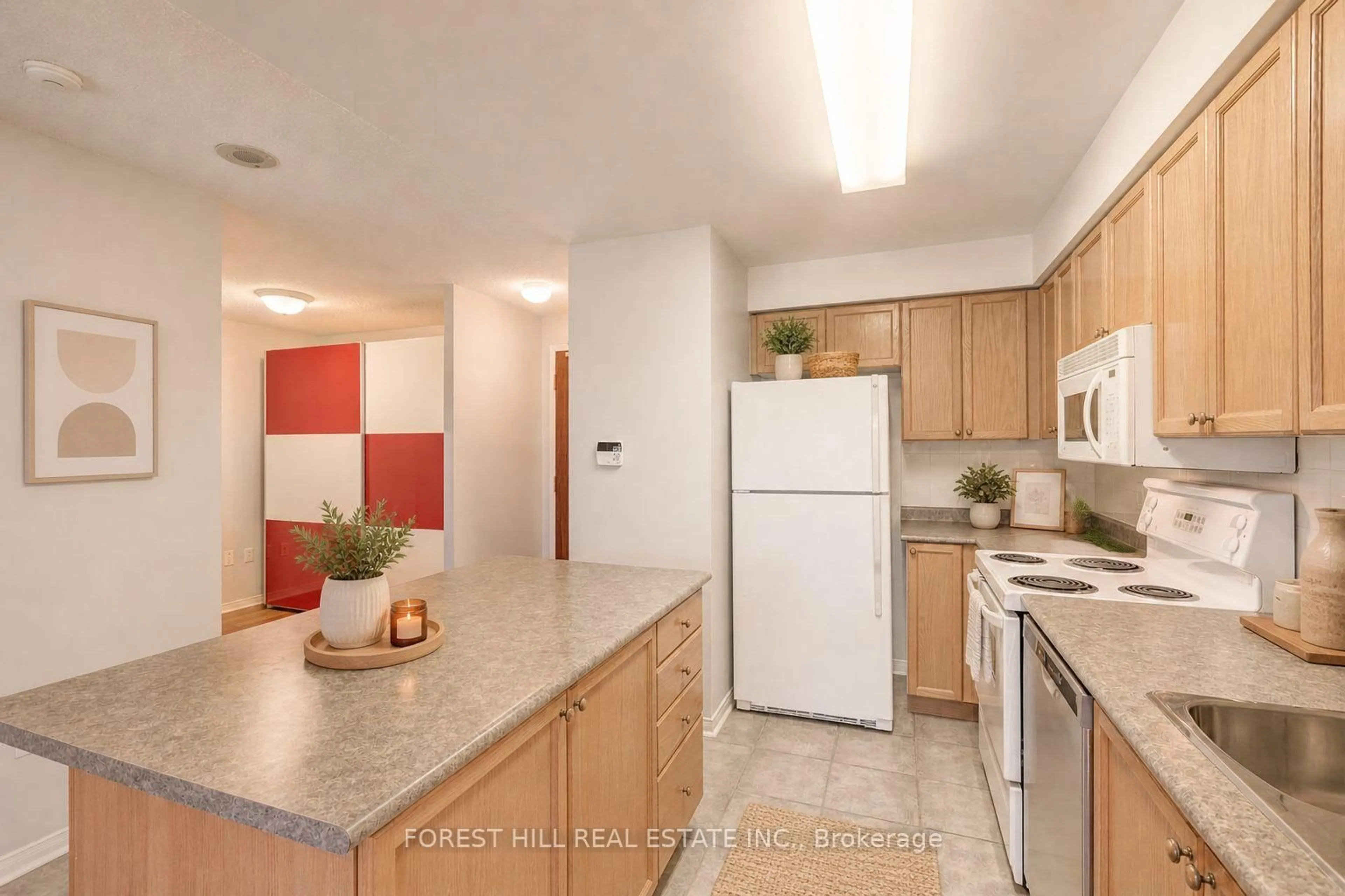 Standard kitchen, unknown for 17 Michael Power Pl #709, Toronto Ontario M9A 5G5