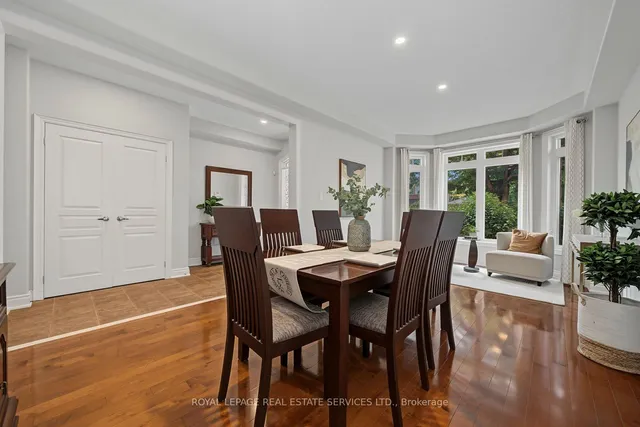 3368 Raspberry Bush Tr, Oakville 5