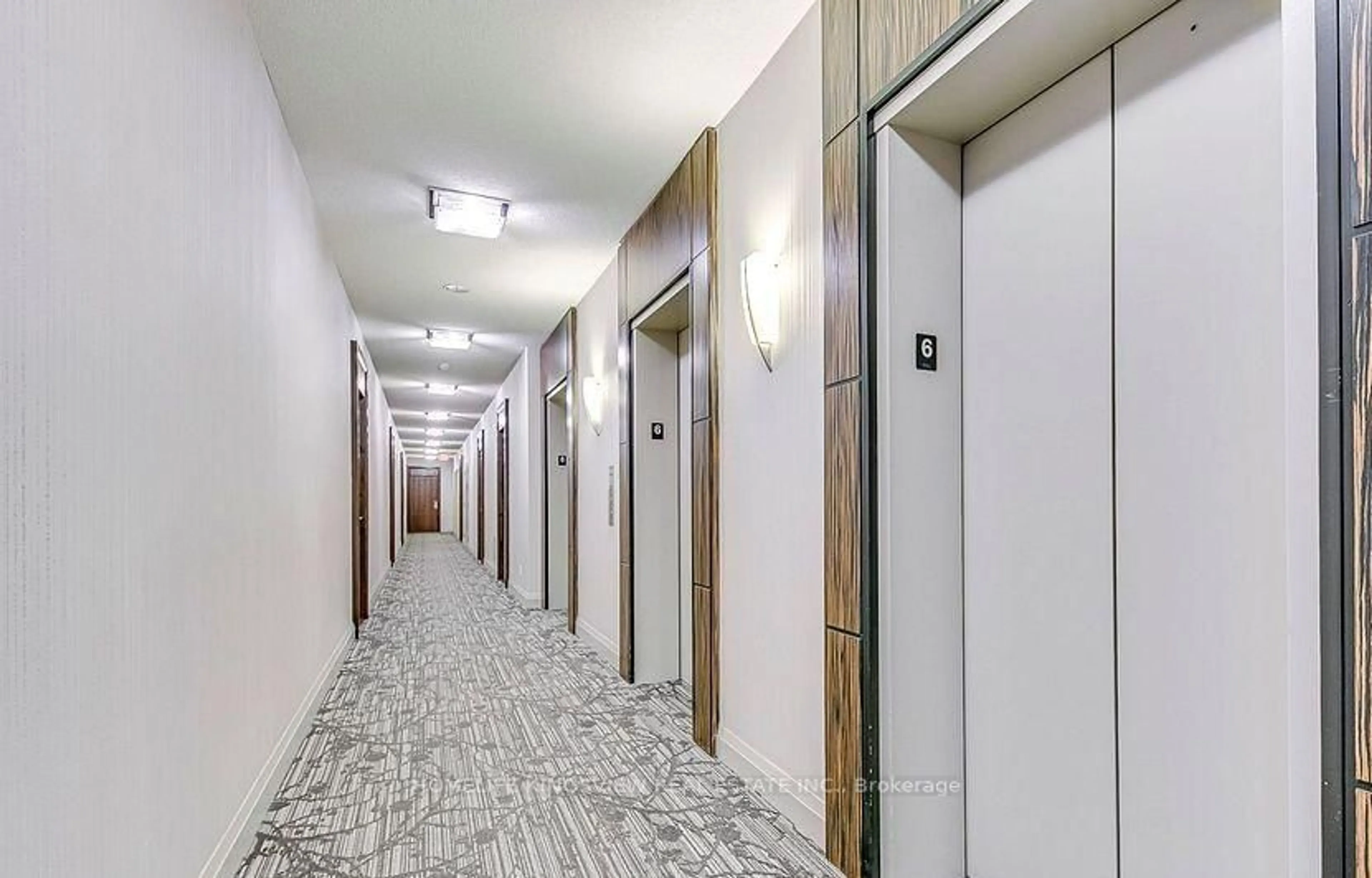 Indoor foyer for 339 Rathburn Rd #1501, Mississauga Ontario L5B 0K6