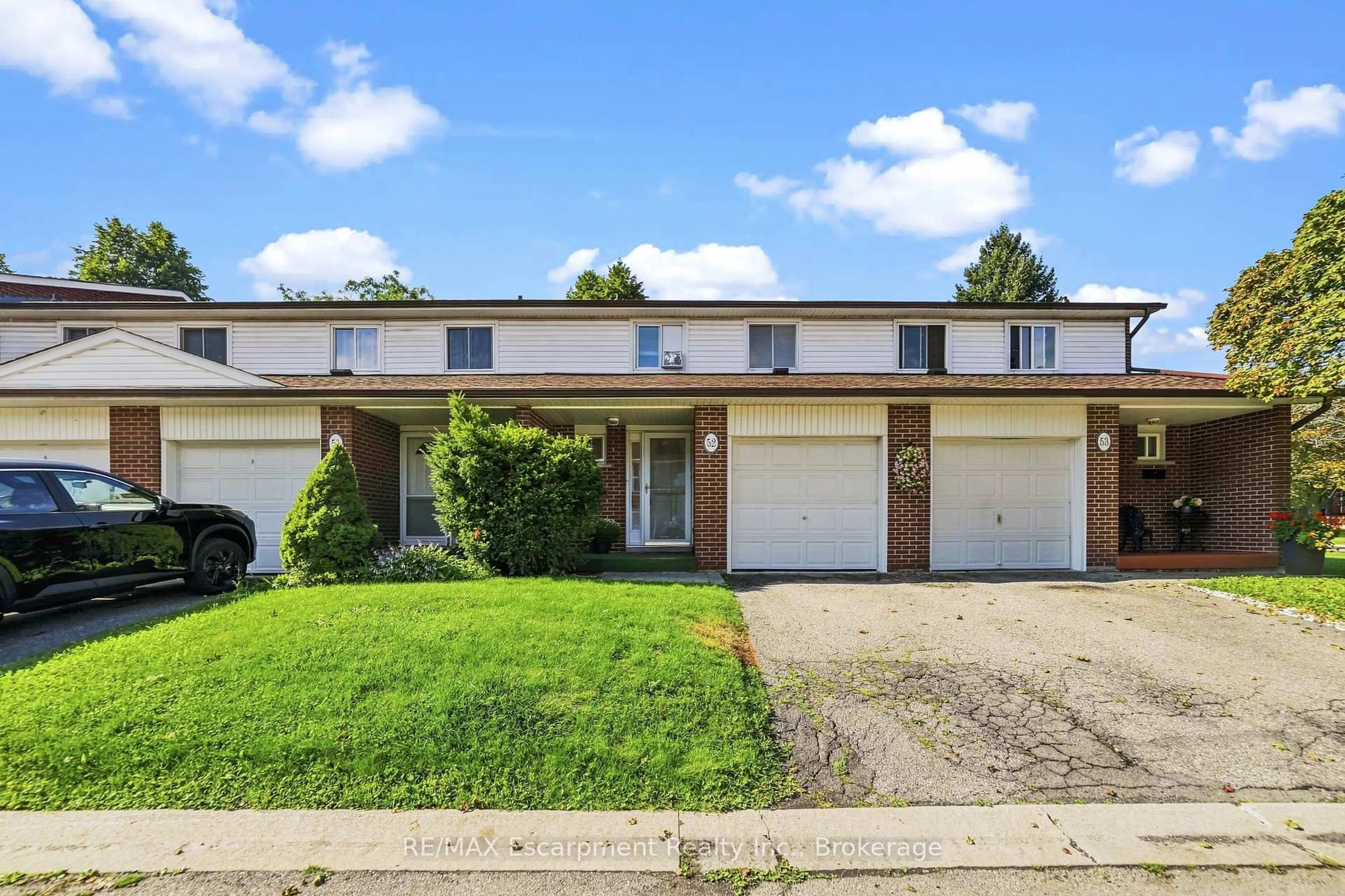 Home with brick exterior material, street for 2380 Bromsgrove Rd #52, Mississauga Ontario L5J 4E6