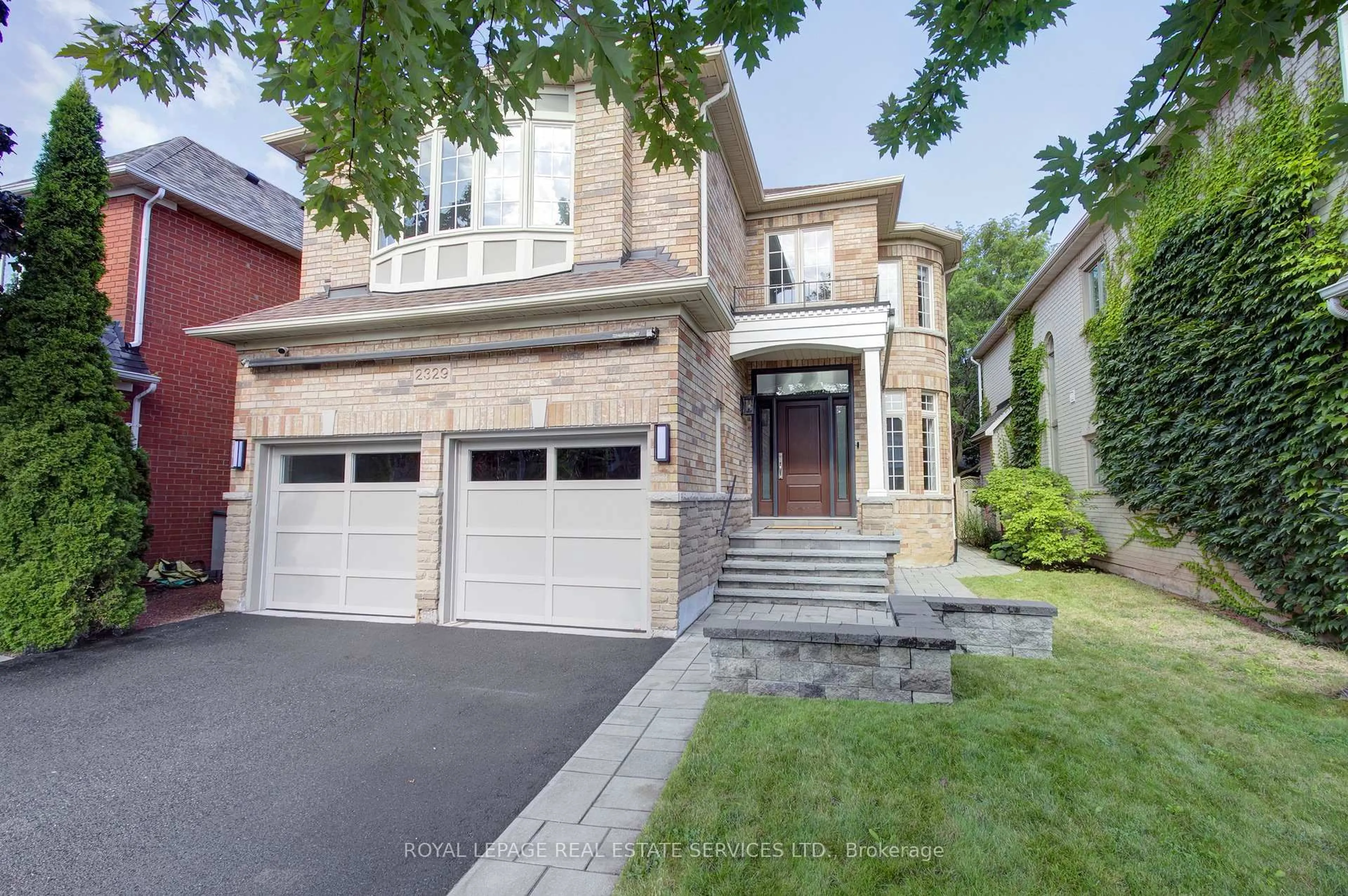 Home with brick exterior material, street for 2329 Glenfield Rd, Oakville Ontario L6M 3V1