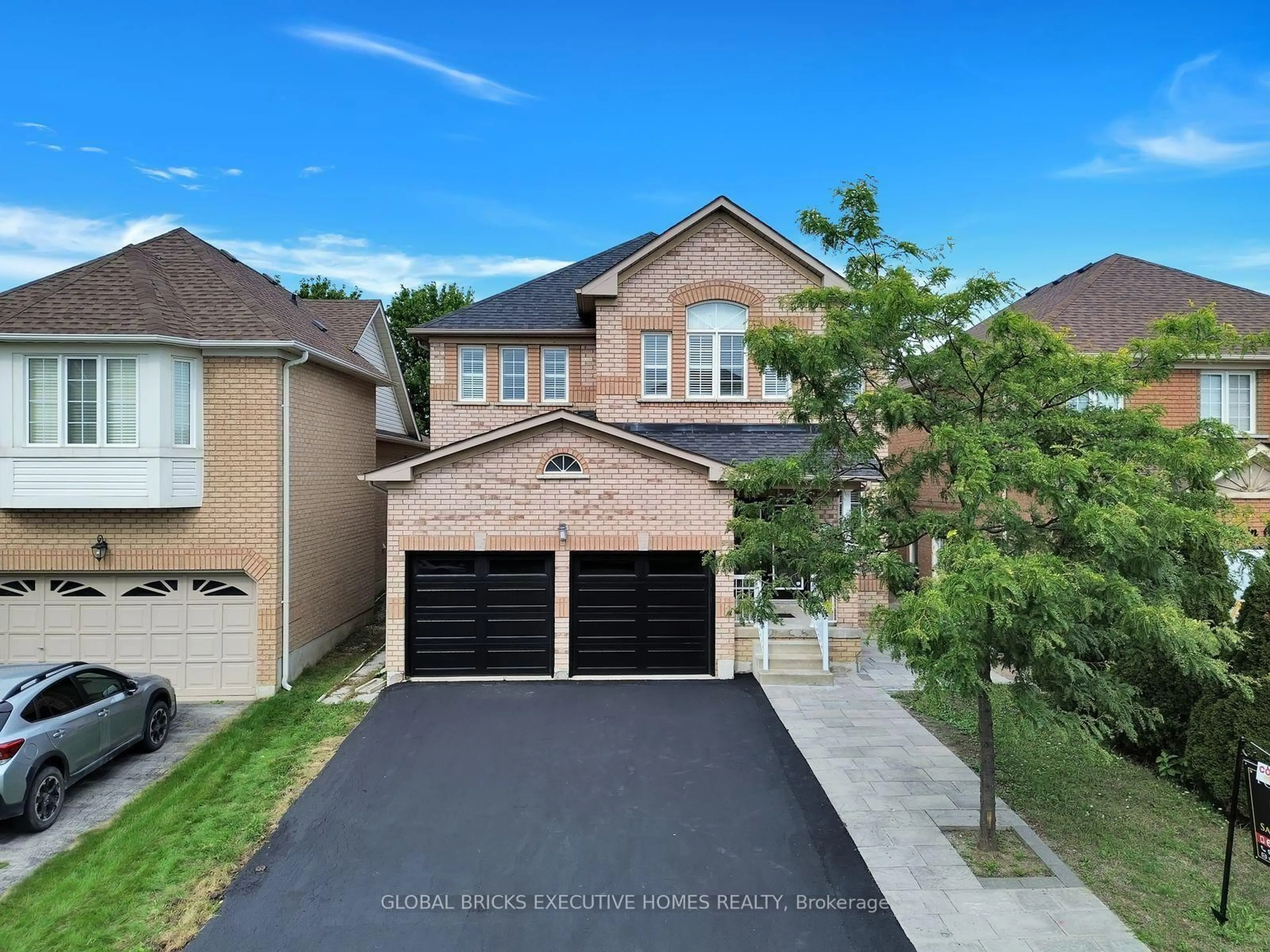 Unknown for 122 Pappain Cres, Brampton Ontario L7A 3J7