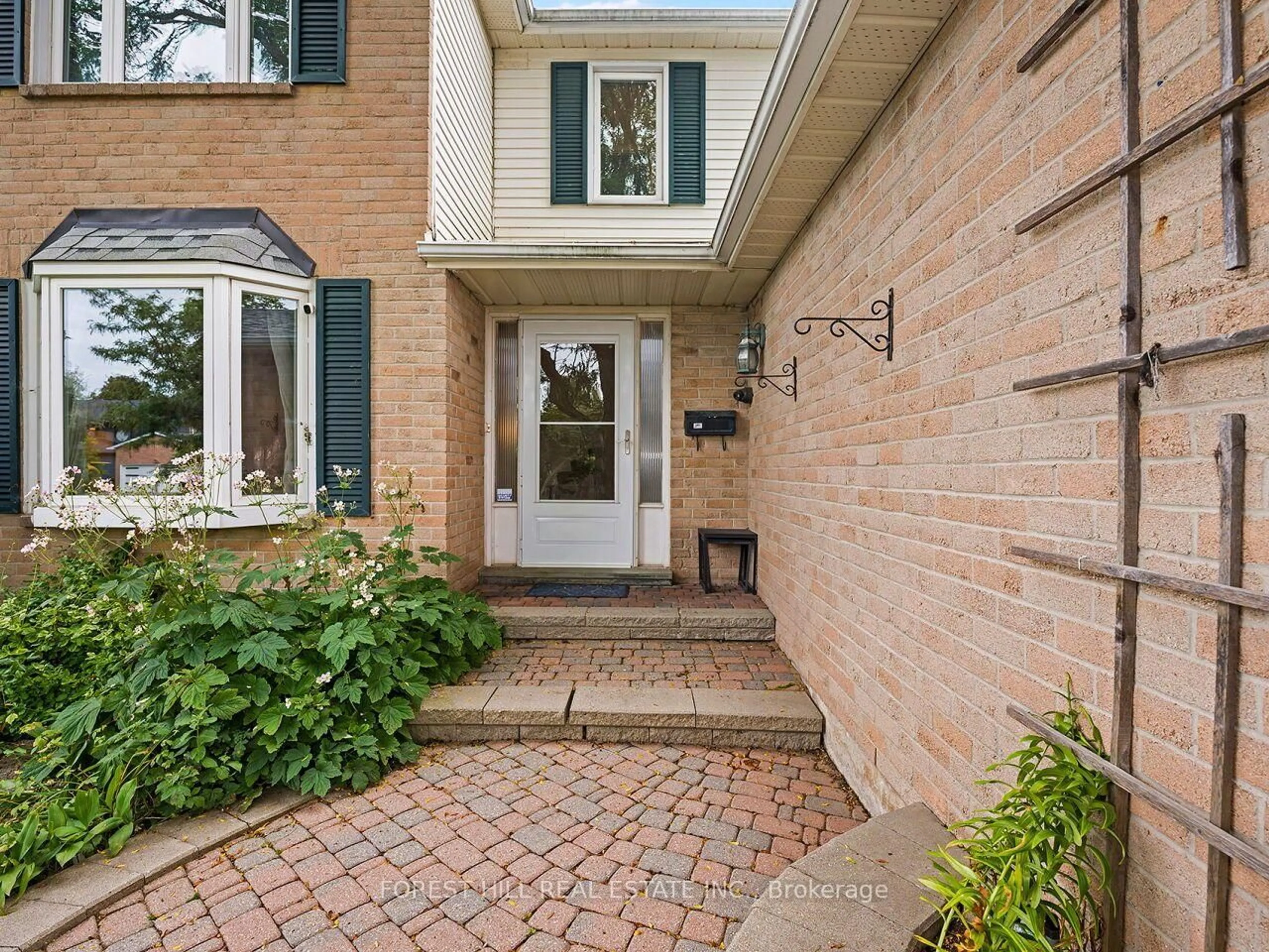 Home with brick exterior material, street for 6366 Miller's Grve, Mississauga Ontario L5N 3M7