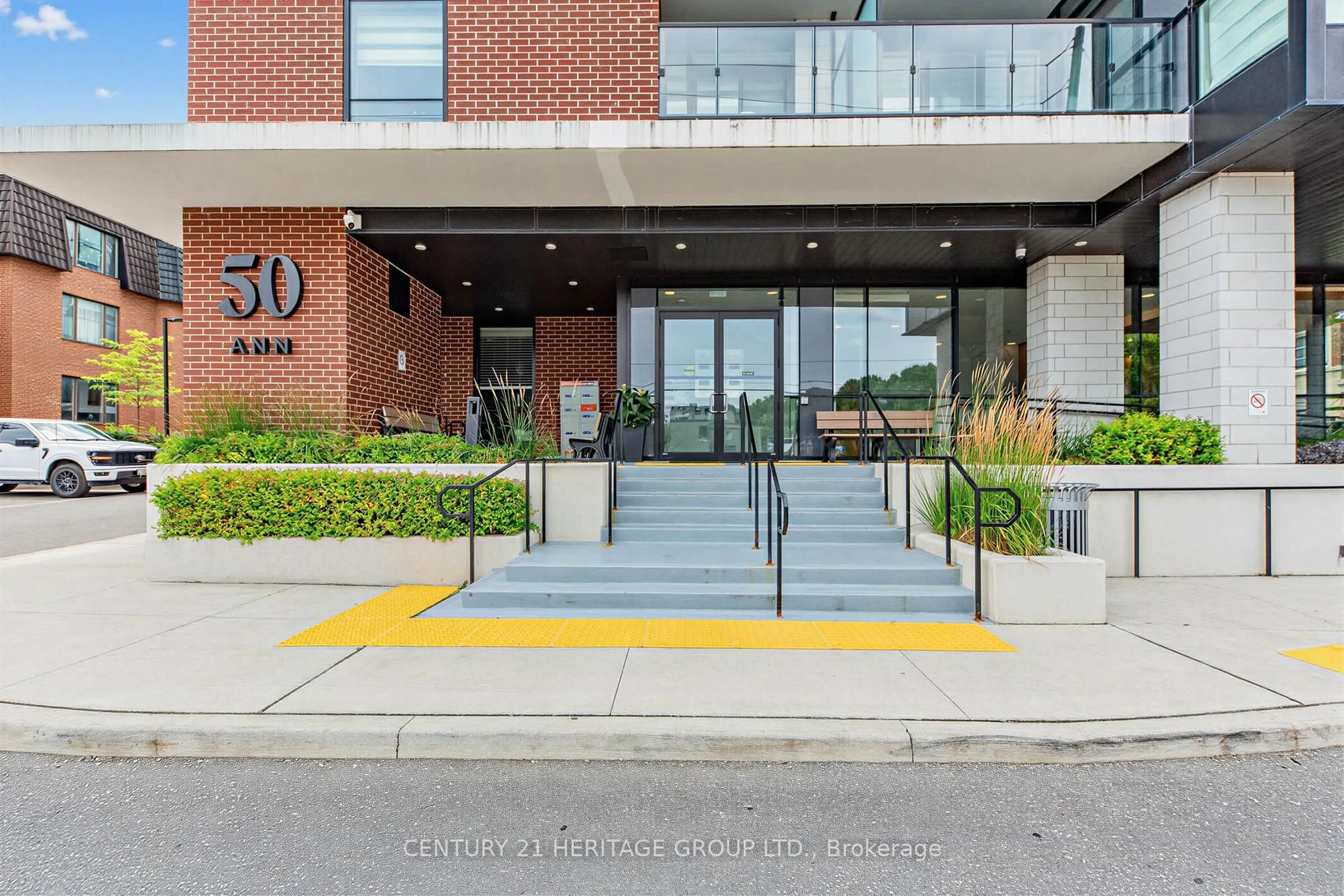 Unknown for 50 Ann St #212, Caledon Ontario L7E 1B9