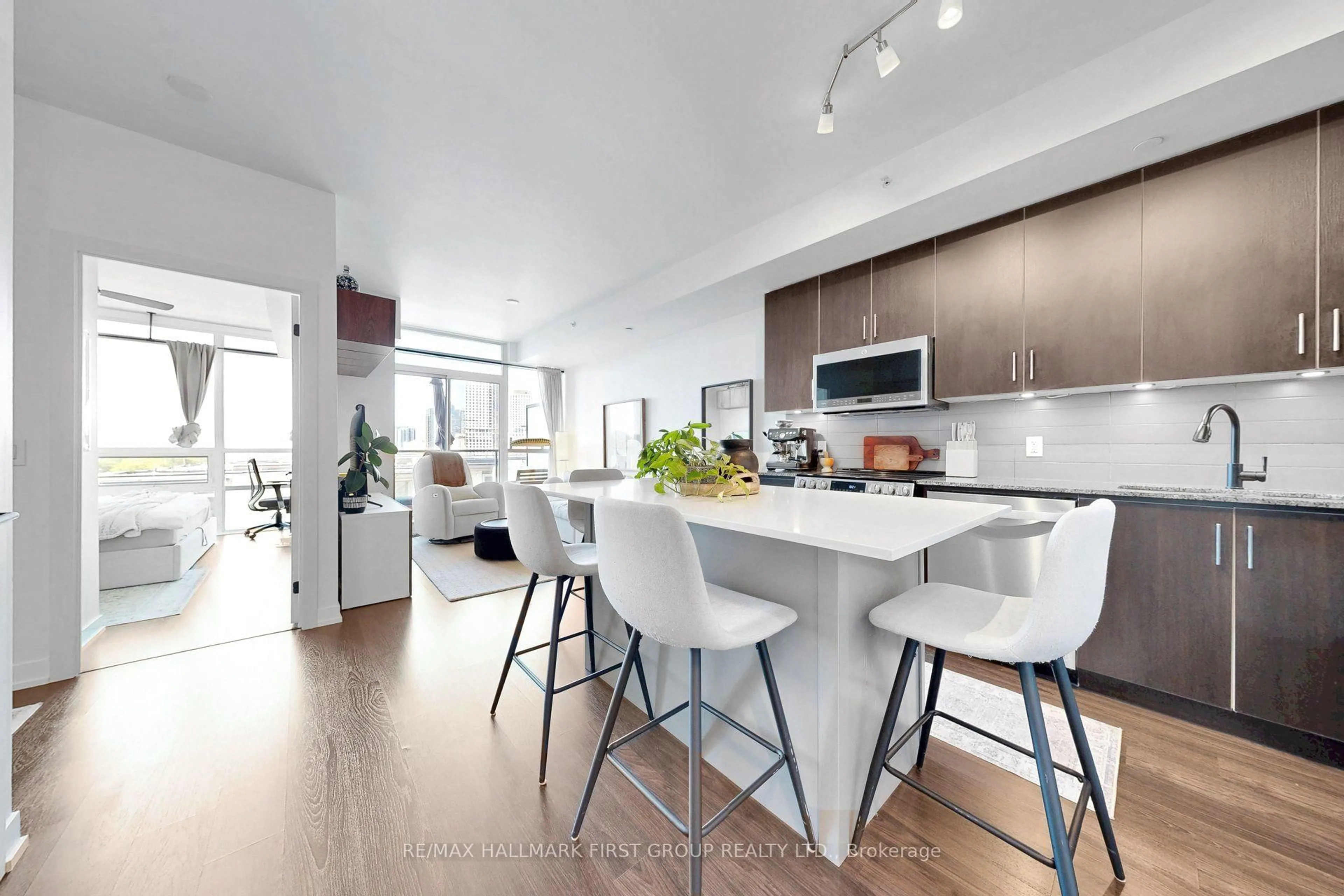 Open concept kitchen, unknown for 8 Fieldway Rd #505, Toronto Ontario M8Z 3L1