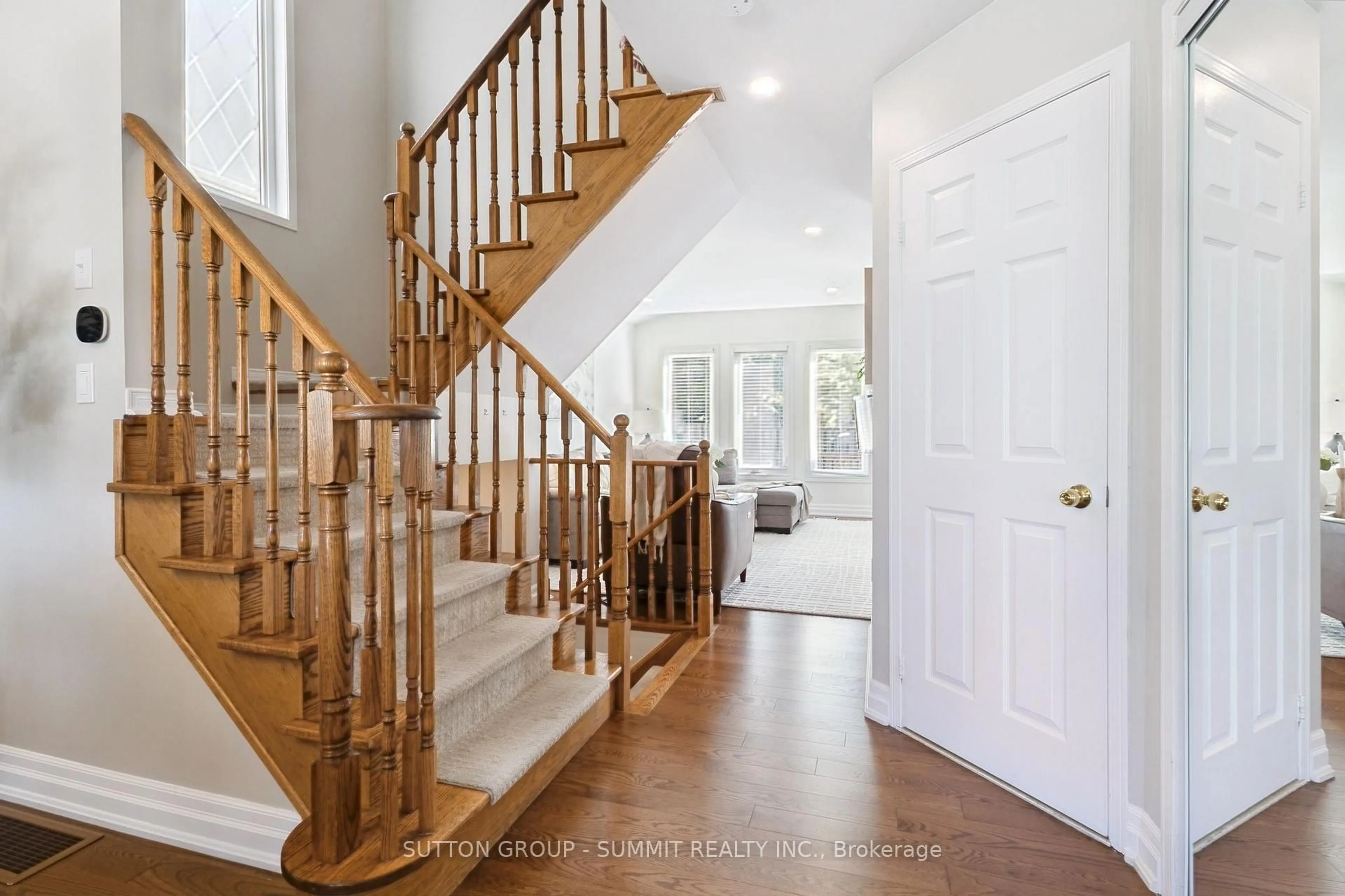 Unknown for 2163 SUTTON Dr, Burlington Ontario L7L 7K5