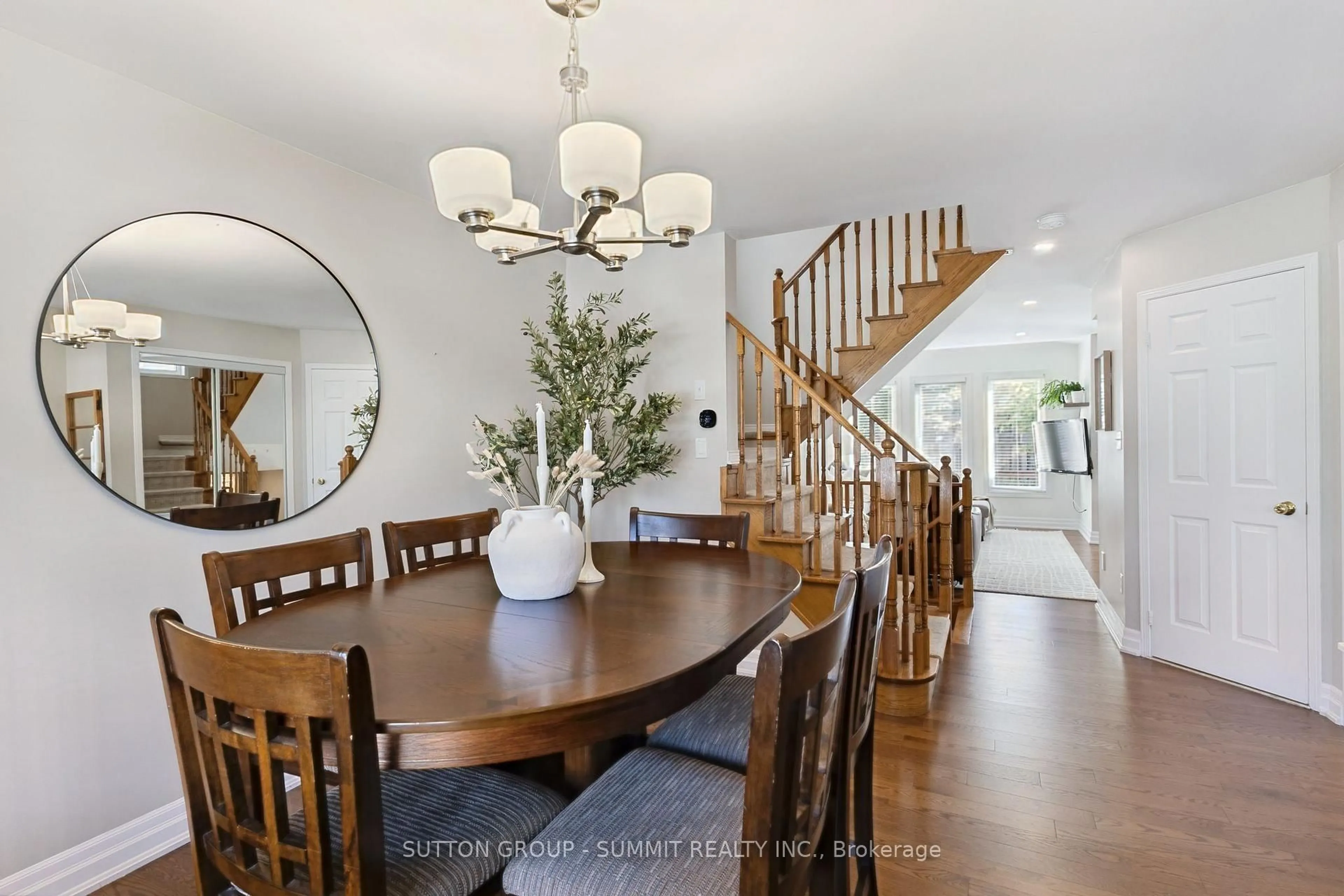 Dining room, unknown for 2163 SUTTON Dr, Burlington Ontario L7L 7K5