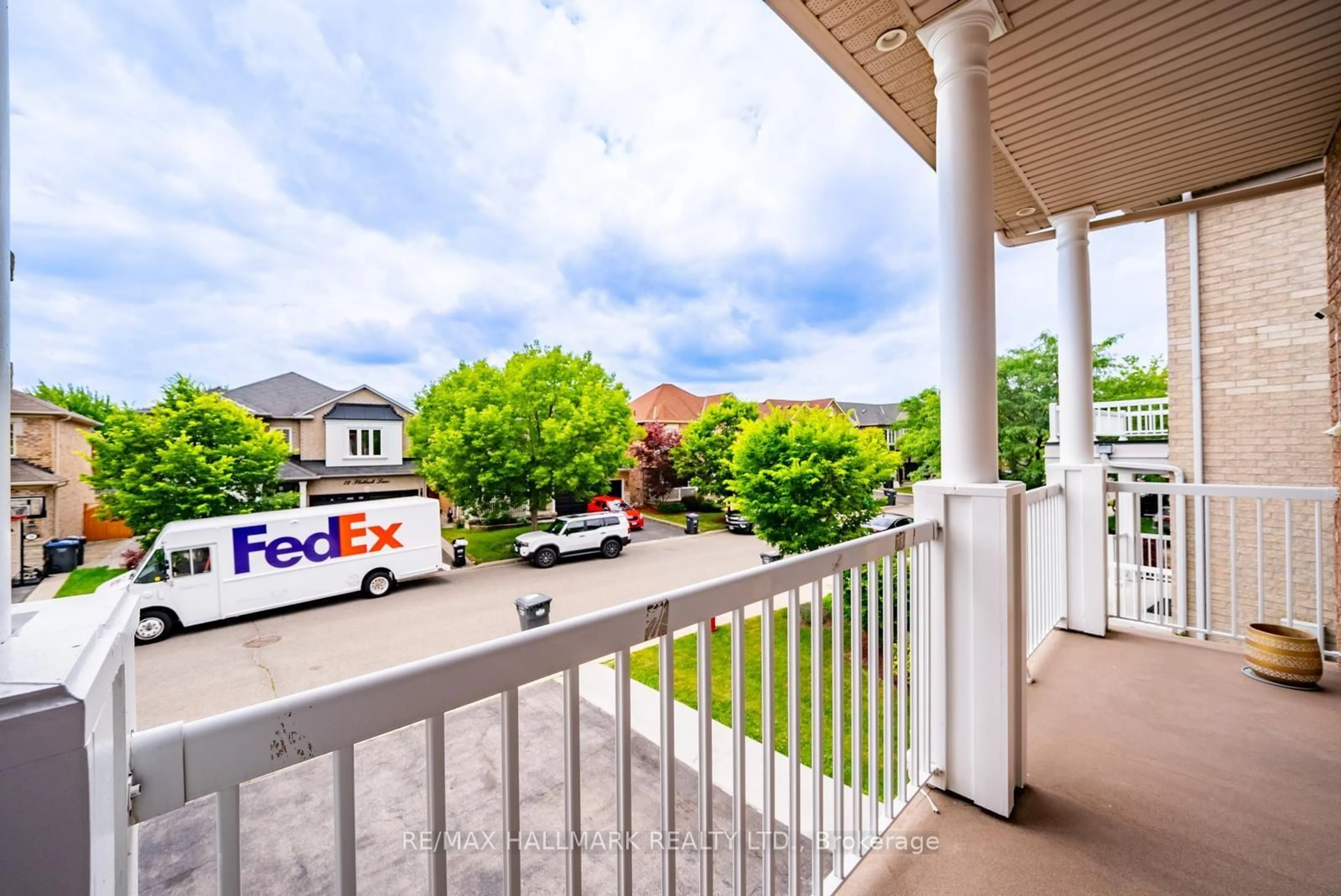 A pic from outside/outdoor area/front of a property/back of a property/a pic from drone, unknown for 9 Flatbush Lane, Brampton Ontario L7A 2R6