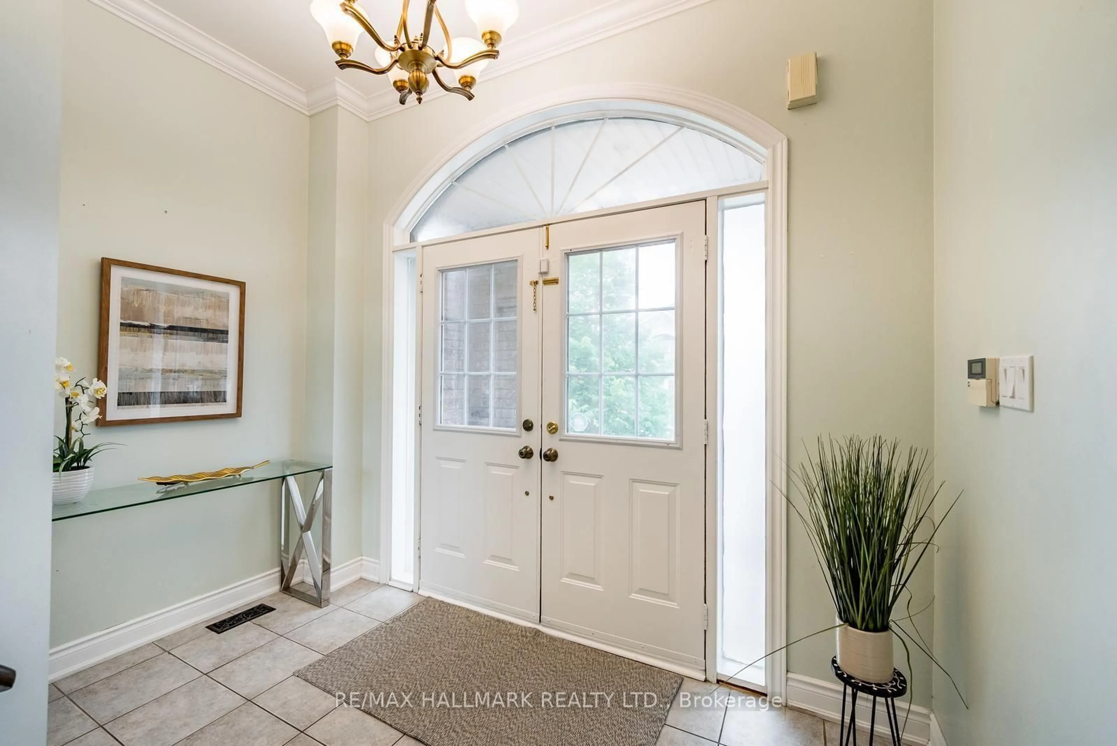 Indoor entryway for 9 Flatbush Lane, Brampton Ontario L7A 2R6